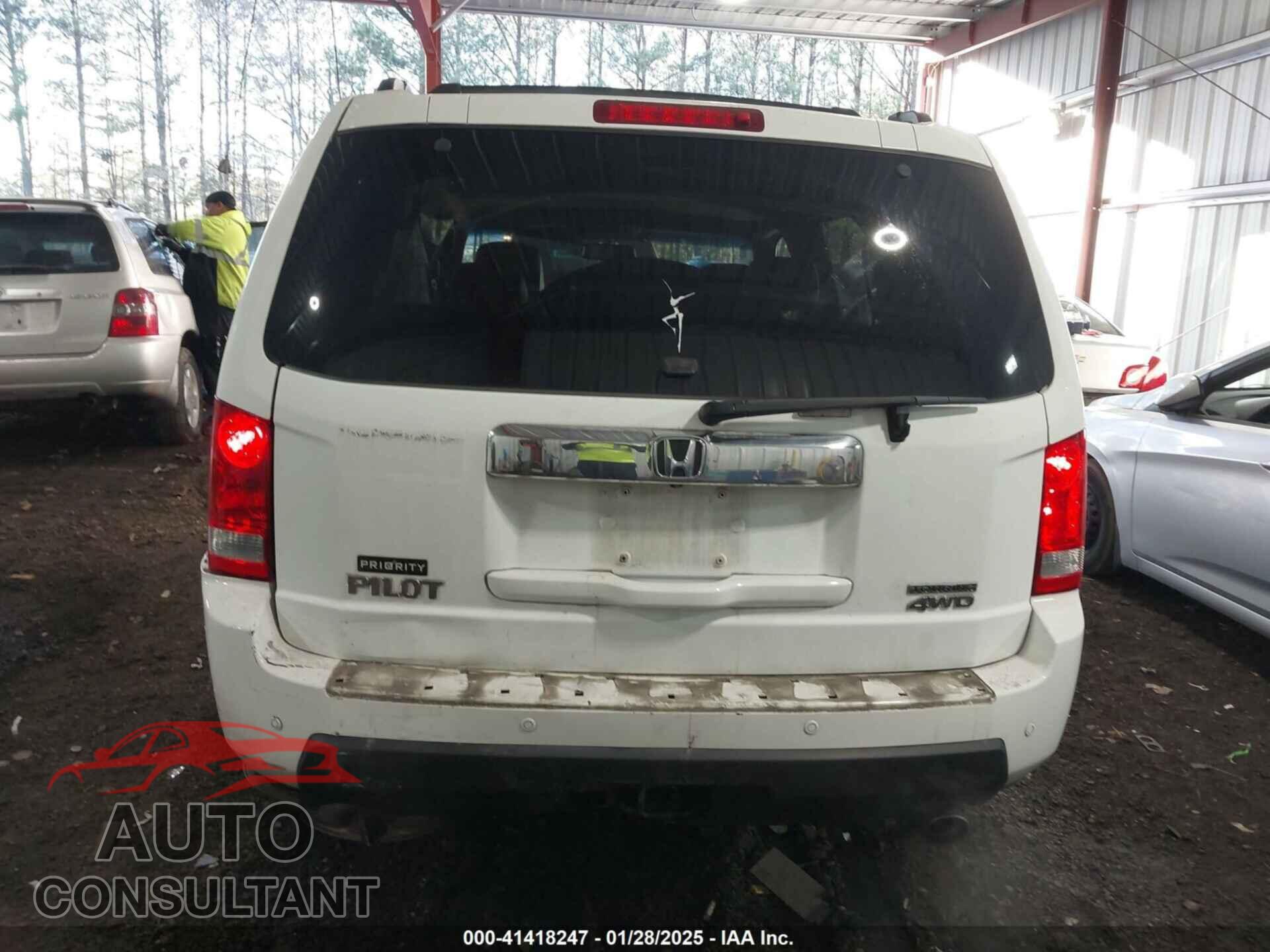 HONDA PILOT 2010 - 5FNYF4H82AB021048