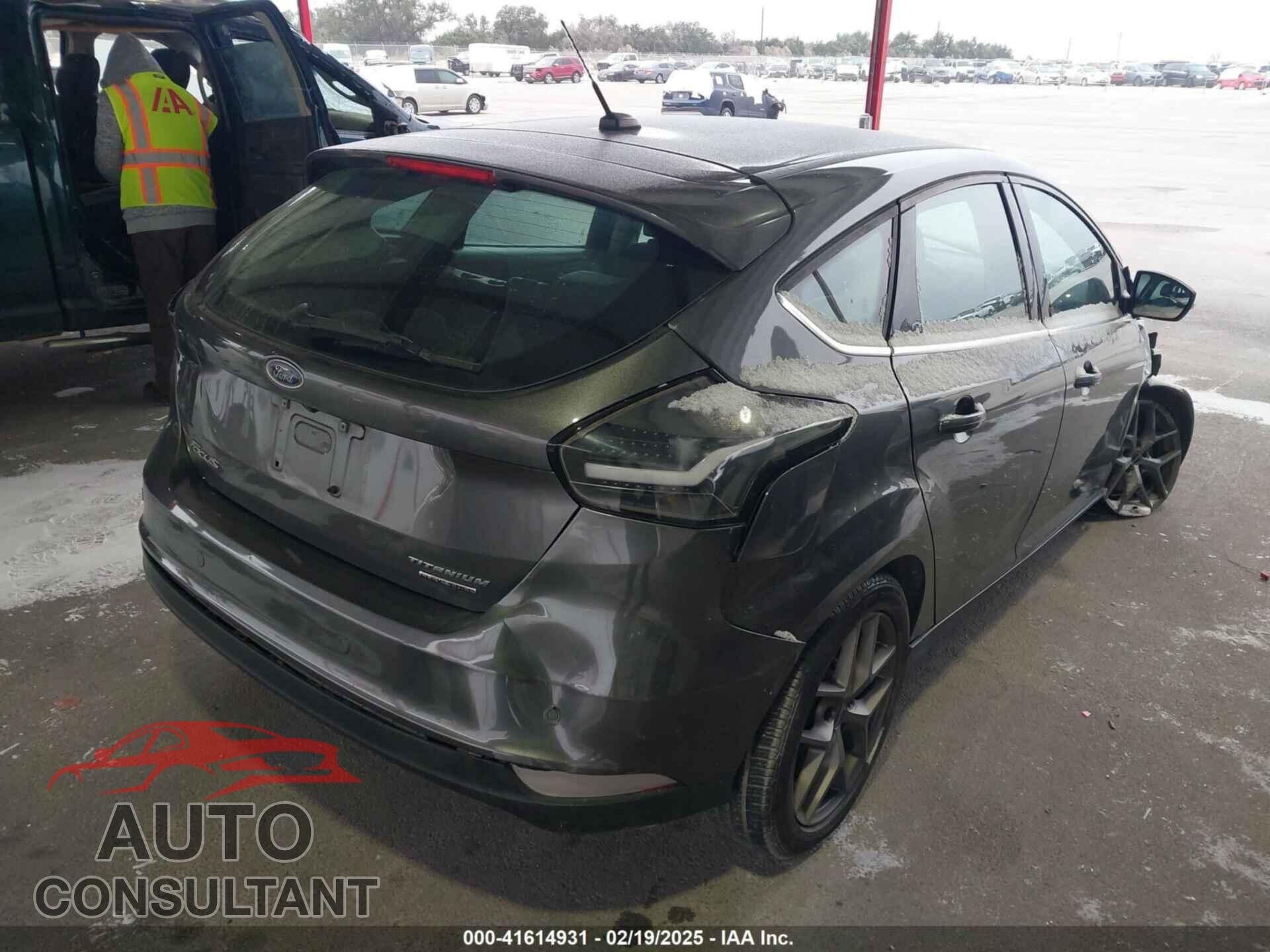 FORD FOCUS 2016 - 1FADP3N29GL259741