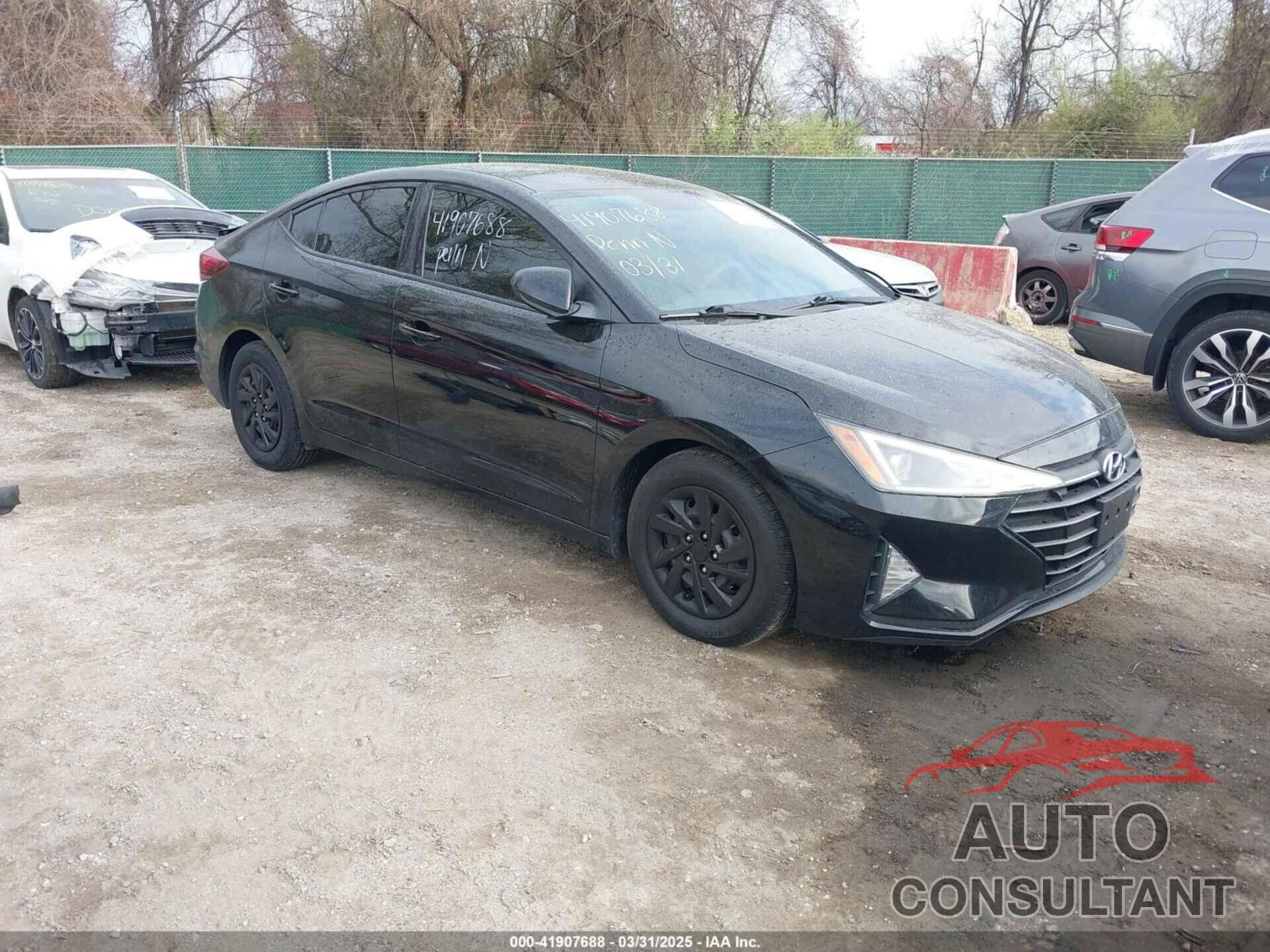 HYUNDAI ELANTRA 2019 - 5NPD74LF5KH420136