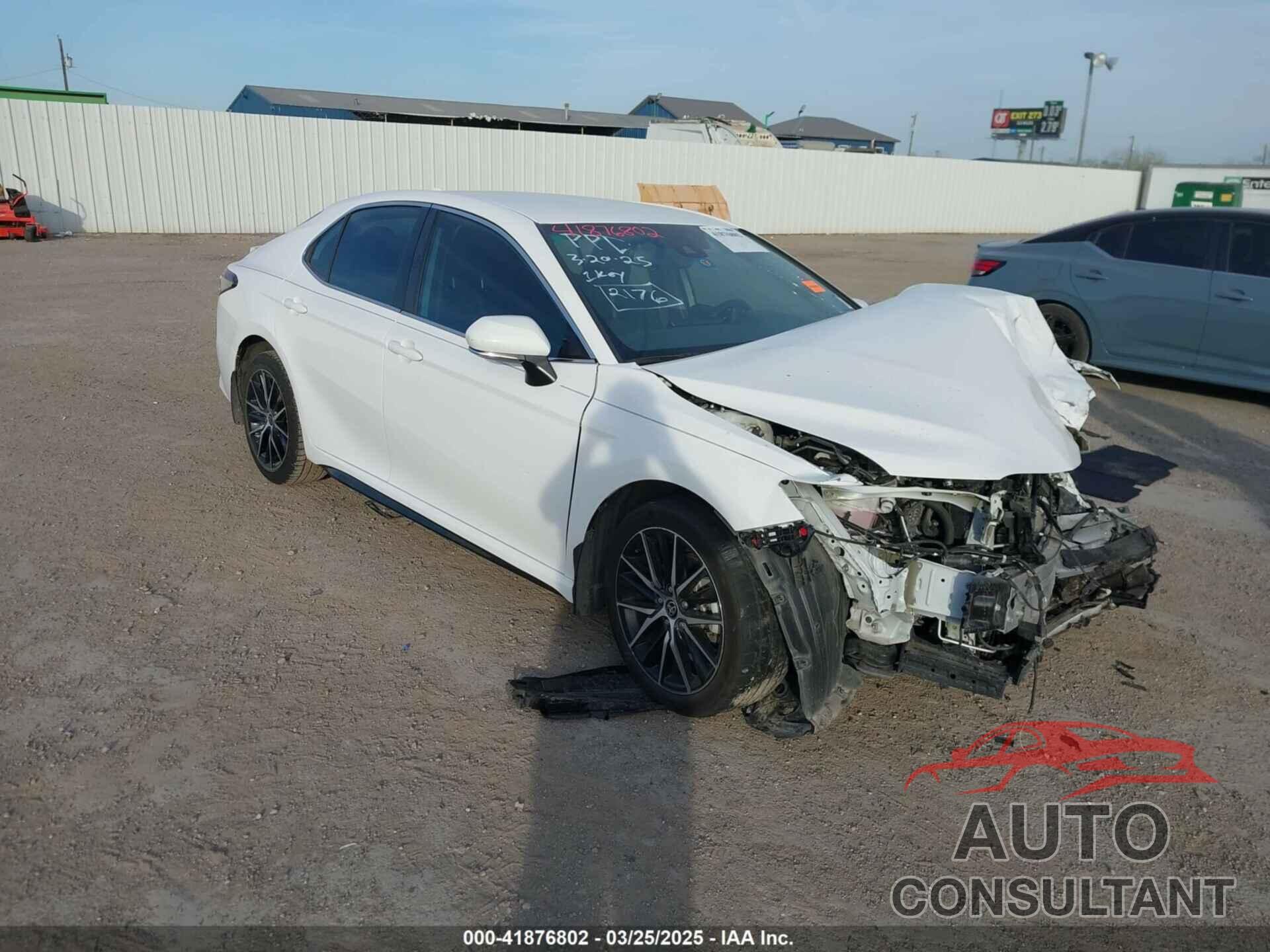TOYOTA CAMRY 2022 - 4T1T11AK6NU622176