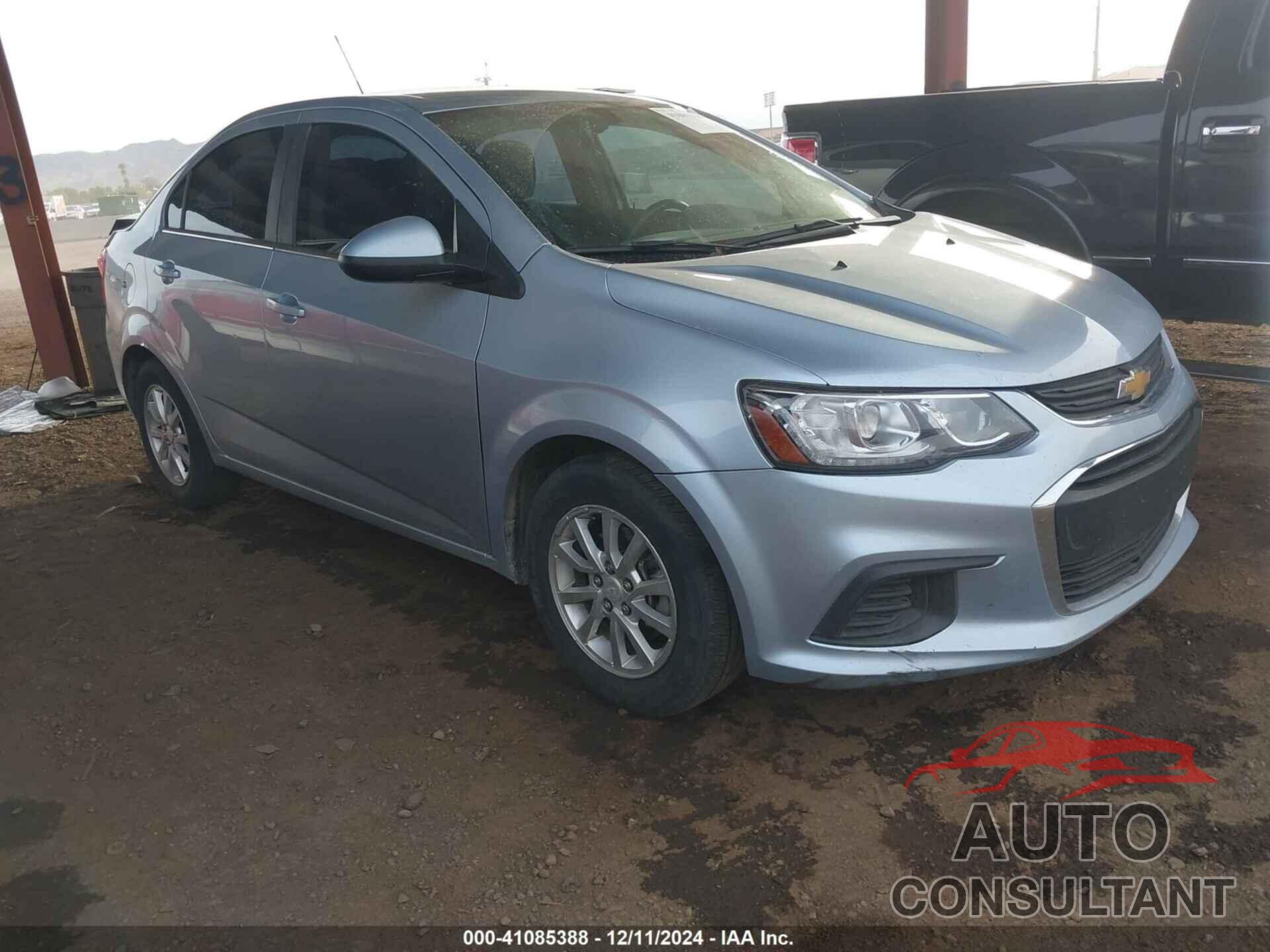 CHEVROLET SONIC 2018 - 1G1JD5SH7J4124570