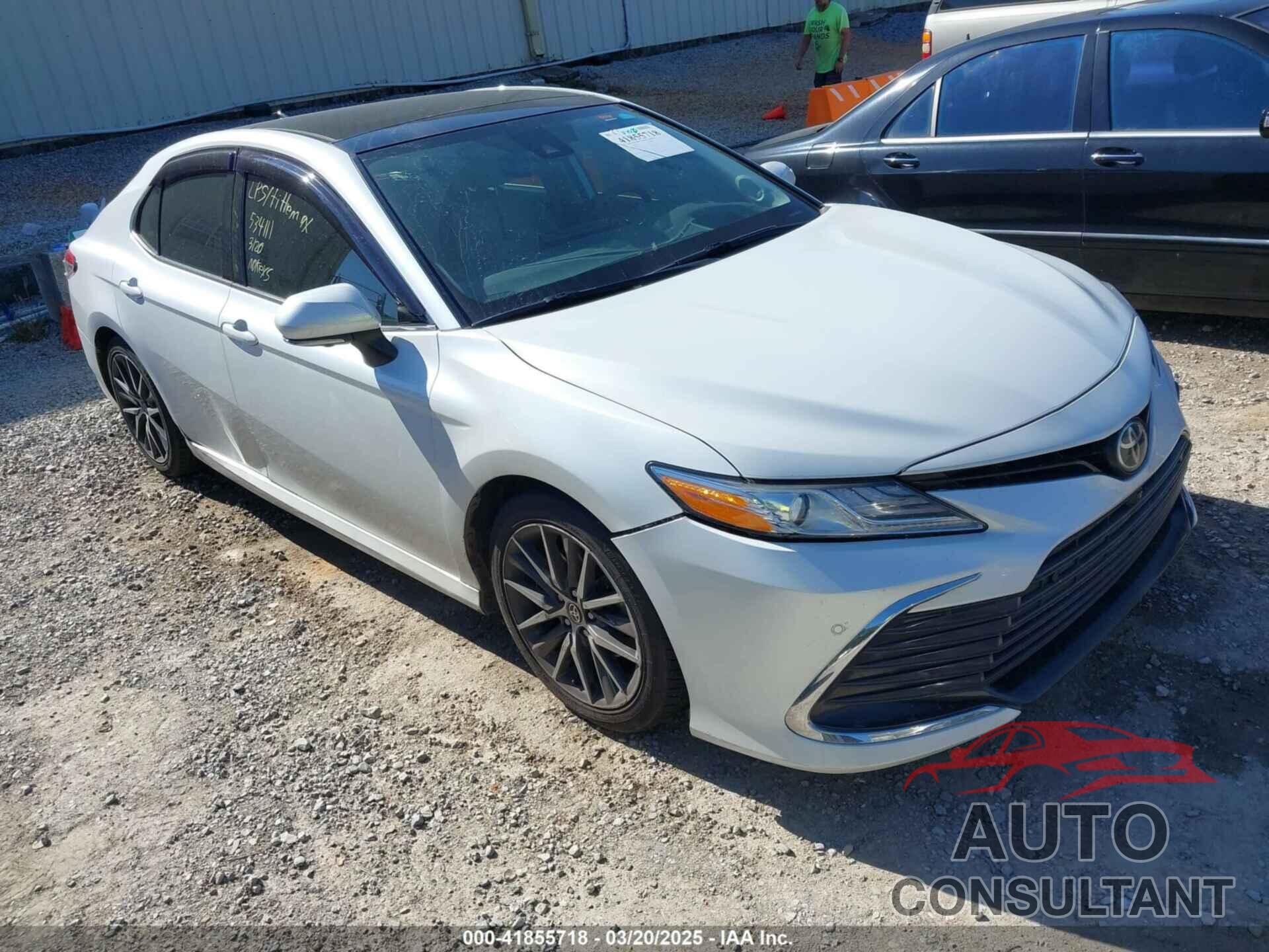 TOYOTA CAMRY 2021 - 4T1F11AK4MU534111