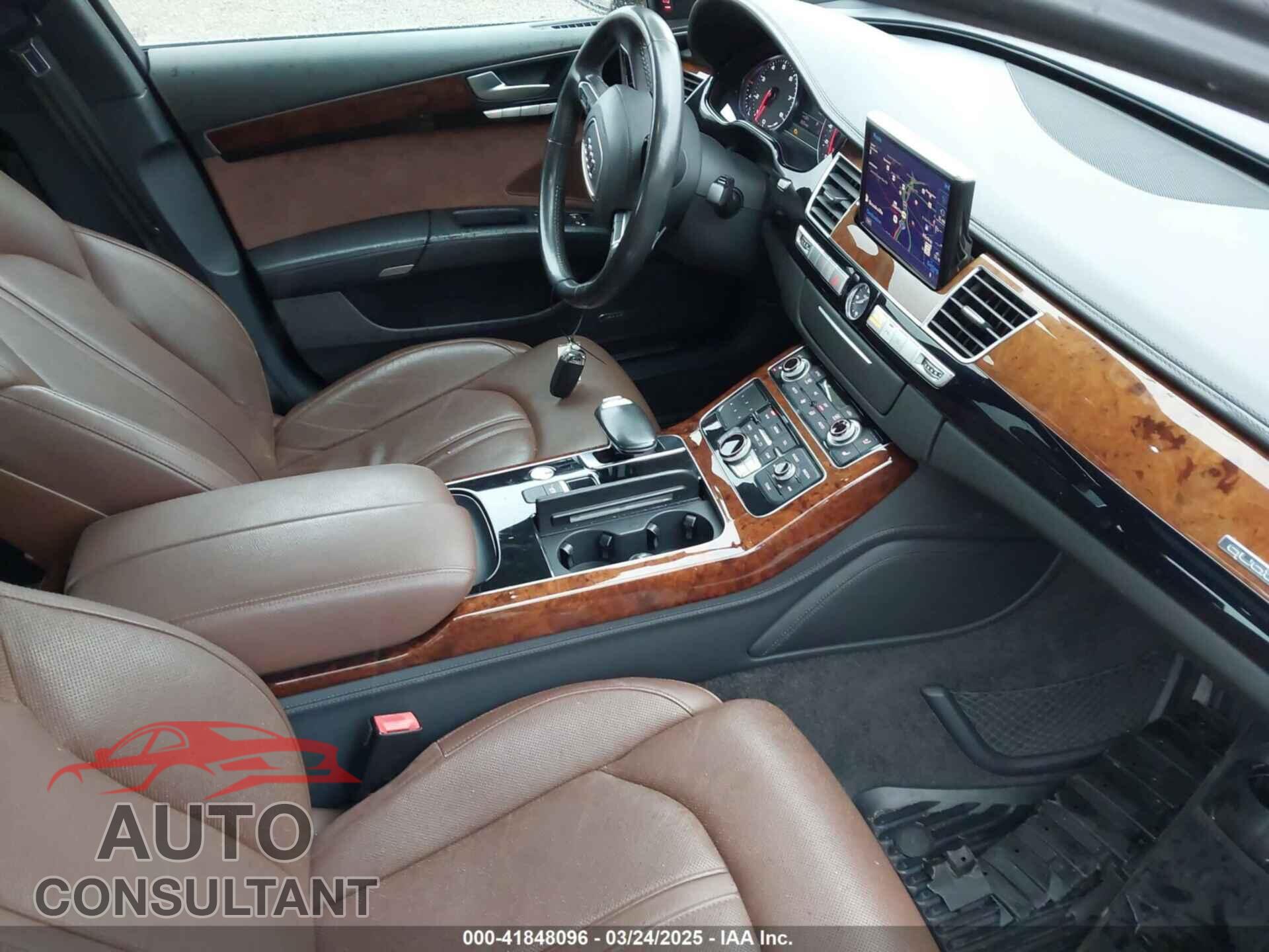 AUDI A8 L 2012 - WAURVAFD7CN011767