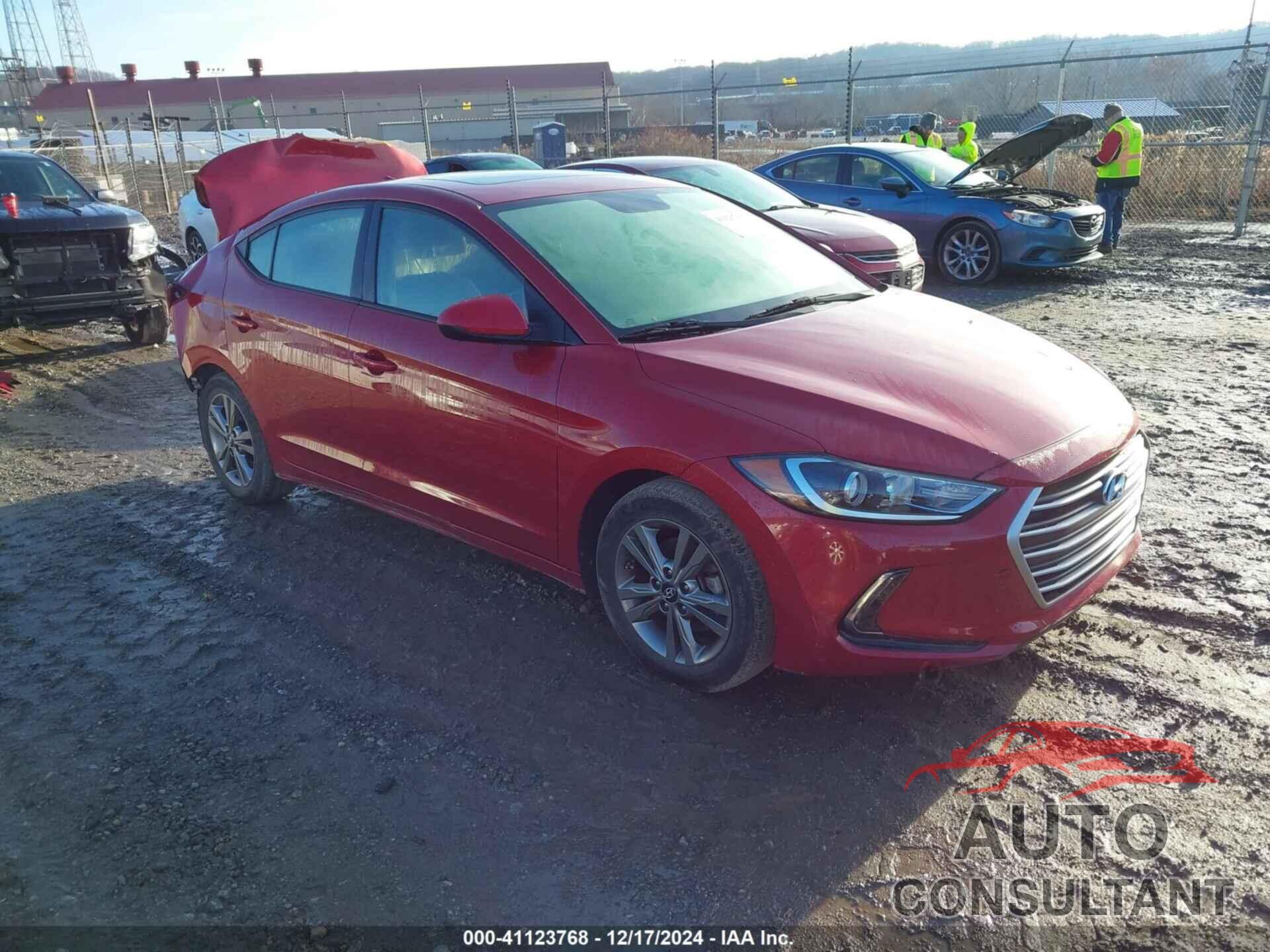HYUNDAI ELANTRA 2017 - KMHD84LF4HU244641