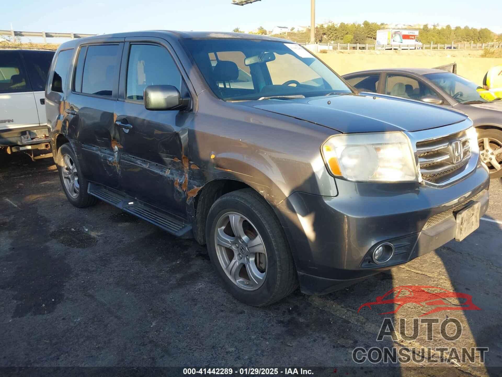 HONDA PILOT 2013 - 5FNYF3H77DB038563