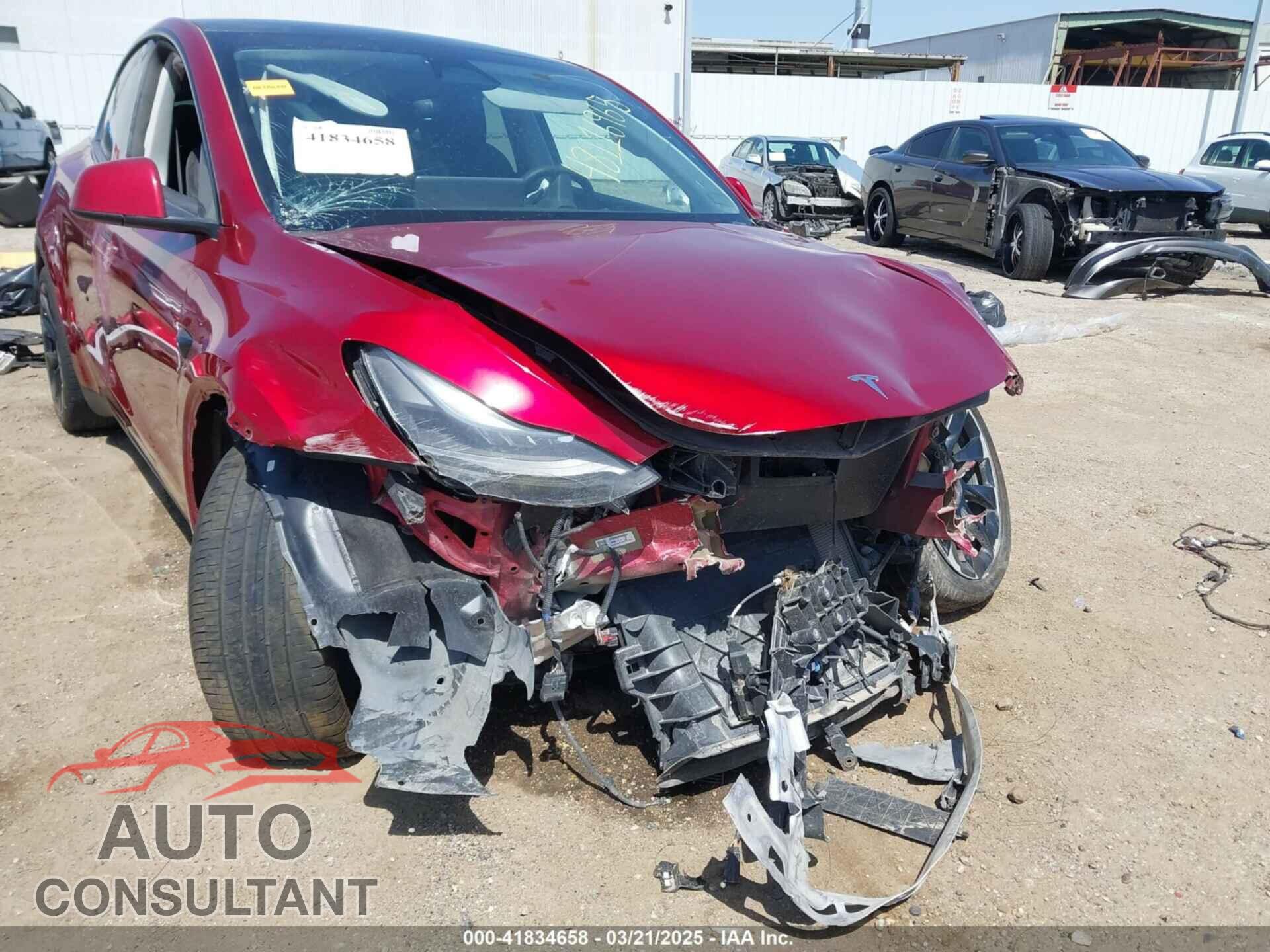 TESLA MODEL Y 2024 - 7SAYGDEEXRA236065