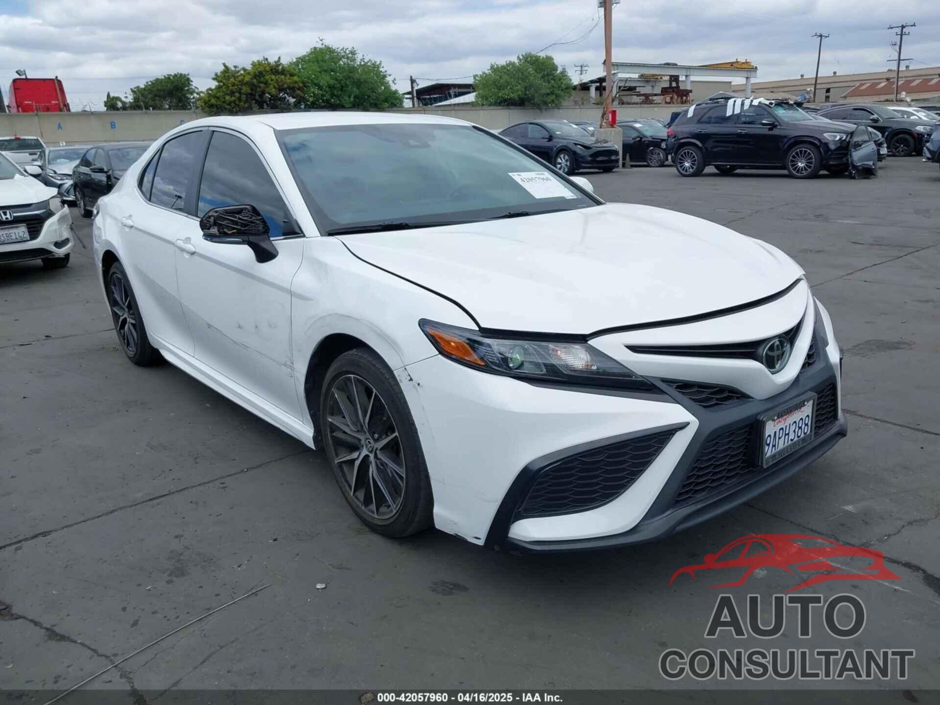 TOYOTA CAMRY 2022 - 4T1G11AK4NU675377