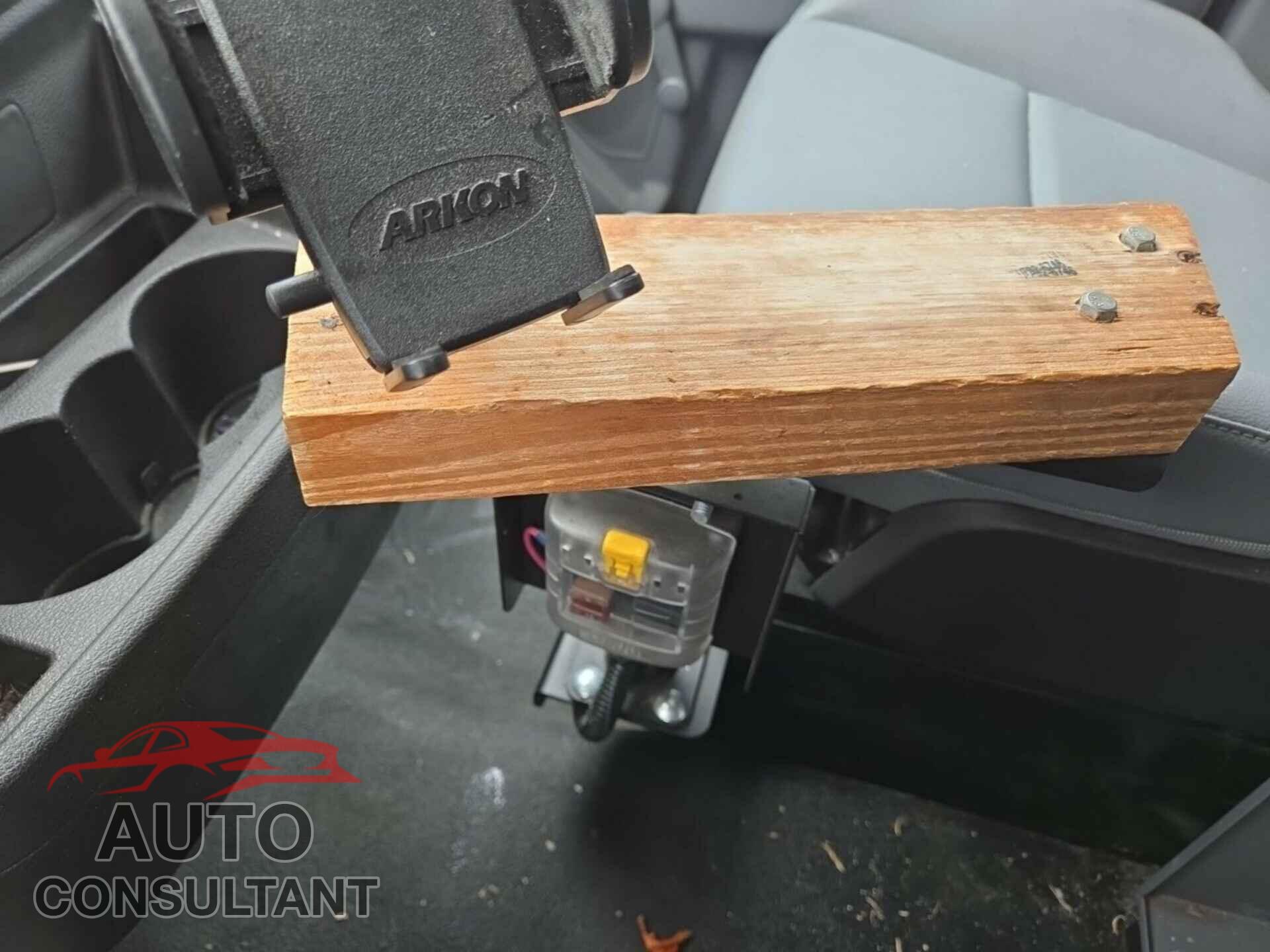 FORD TRANSIT 2016 - 1FTYE1YM5GKB08758