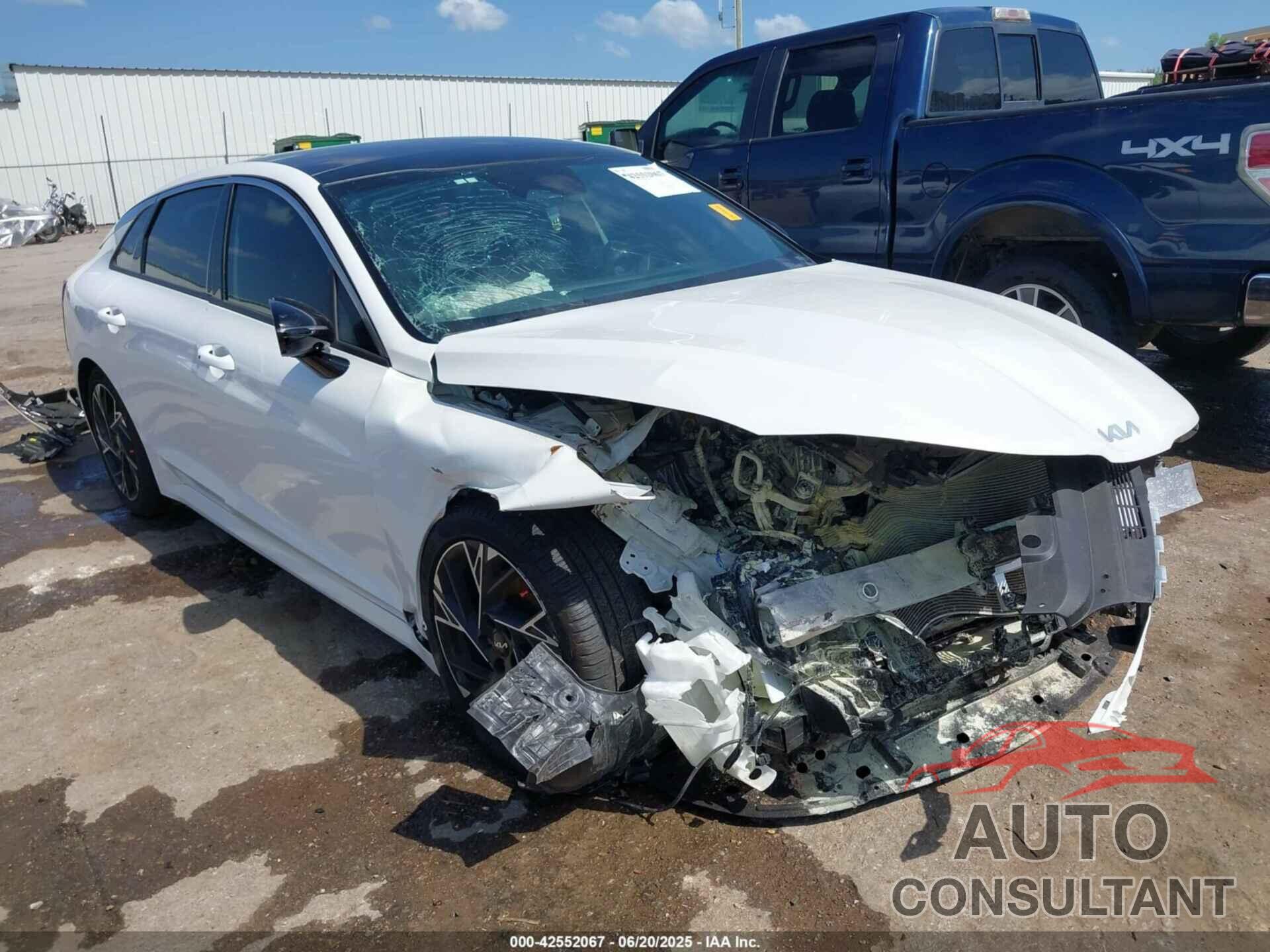 KIA K5 2025 - KNAG64J73S5291726