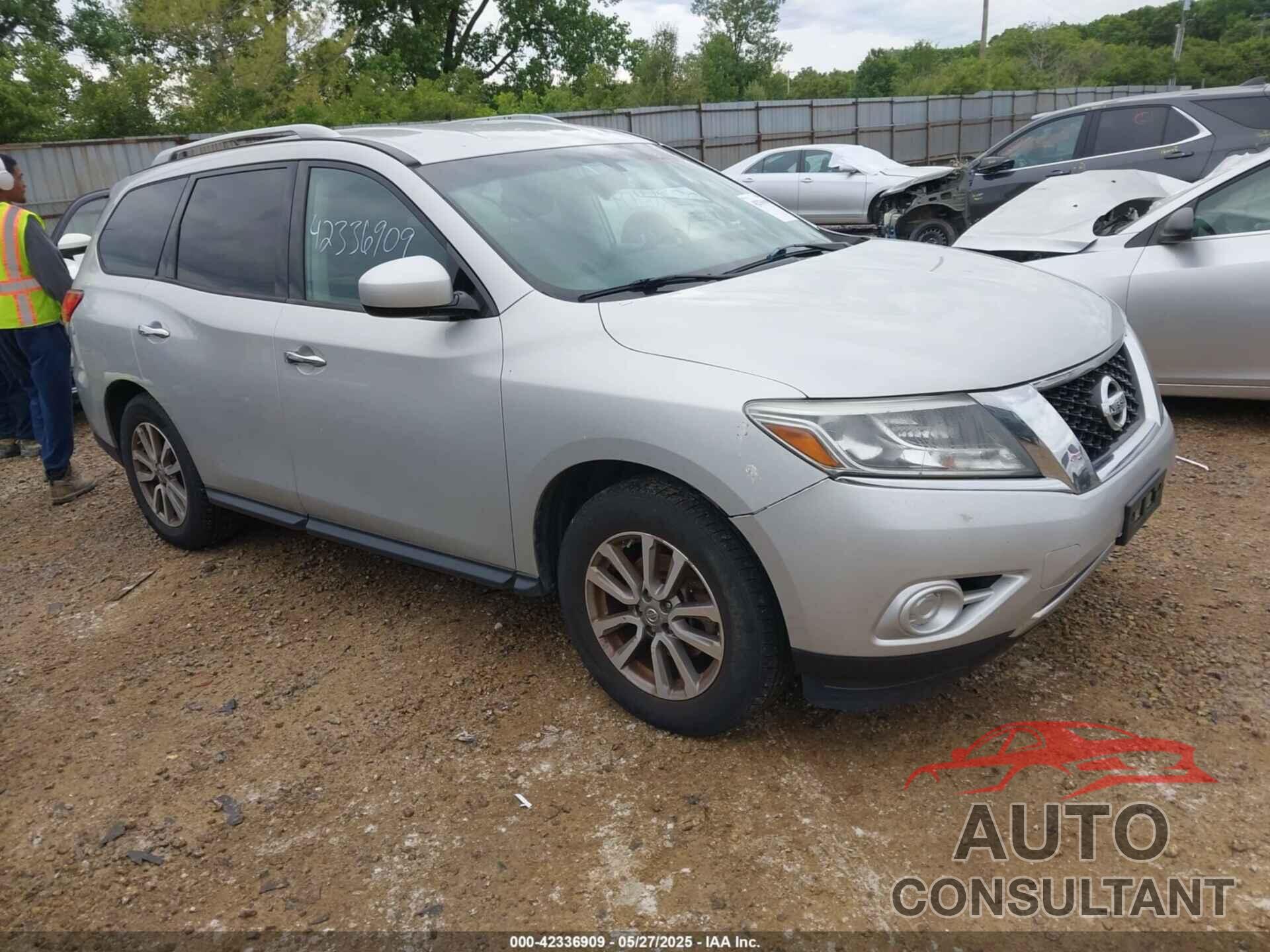 NISSAN PATHFINDER 2016 - 5N1AR2MM0GC617440