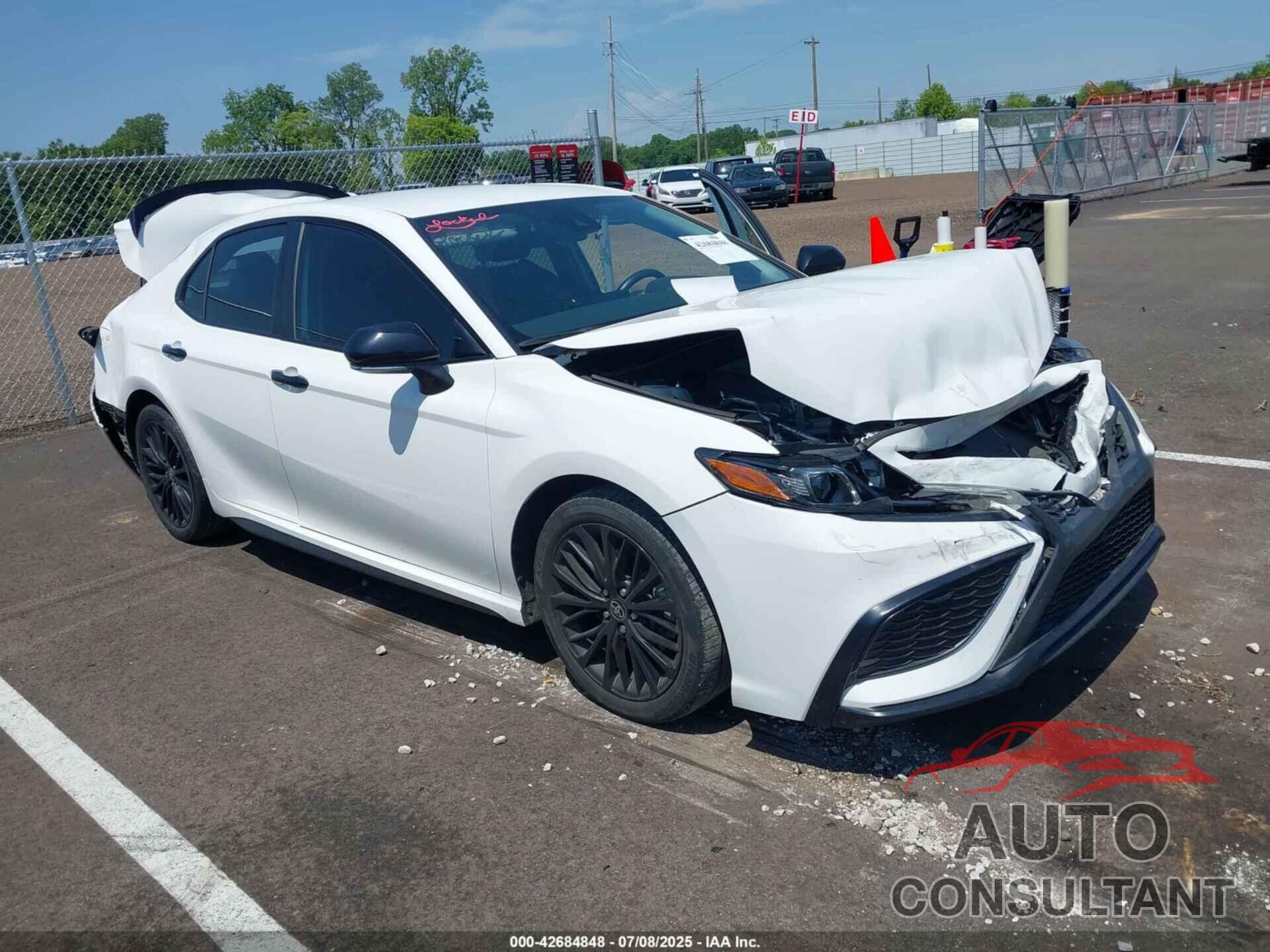 TOYOTA CAMRY 2022 - 4T1G11AK3NU057984