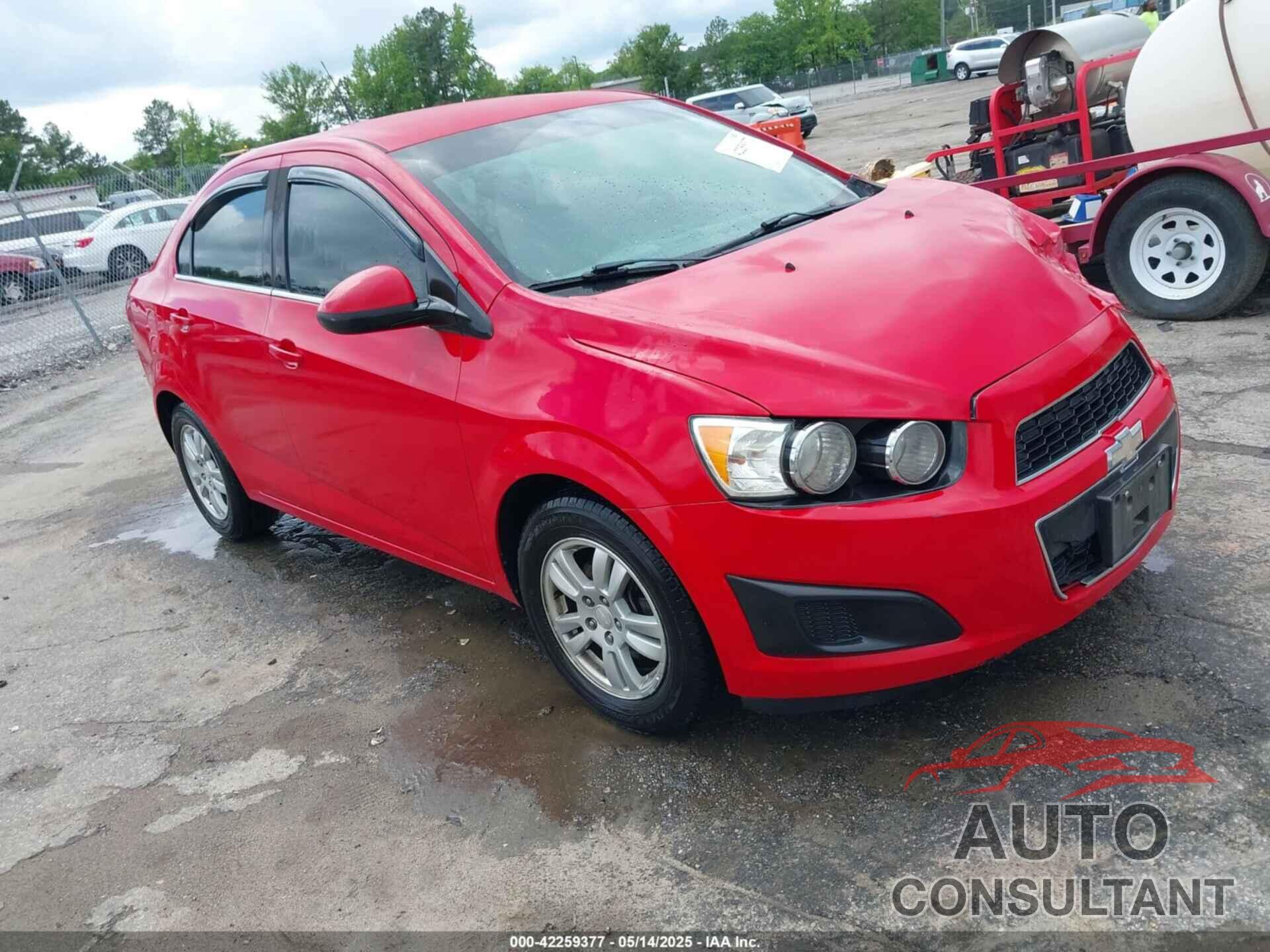 CHEVROLET SONIC 2013 - 1G1JC5SG5D4214329