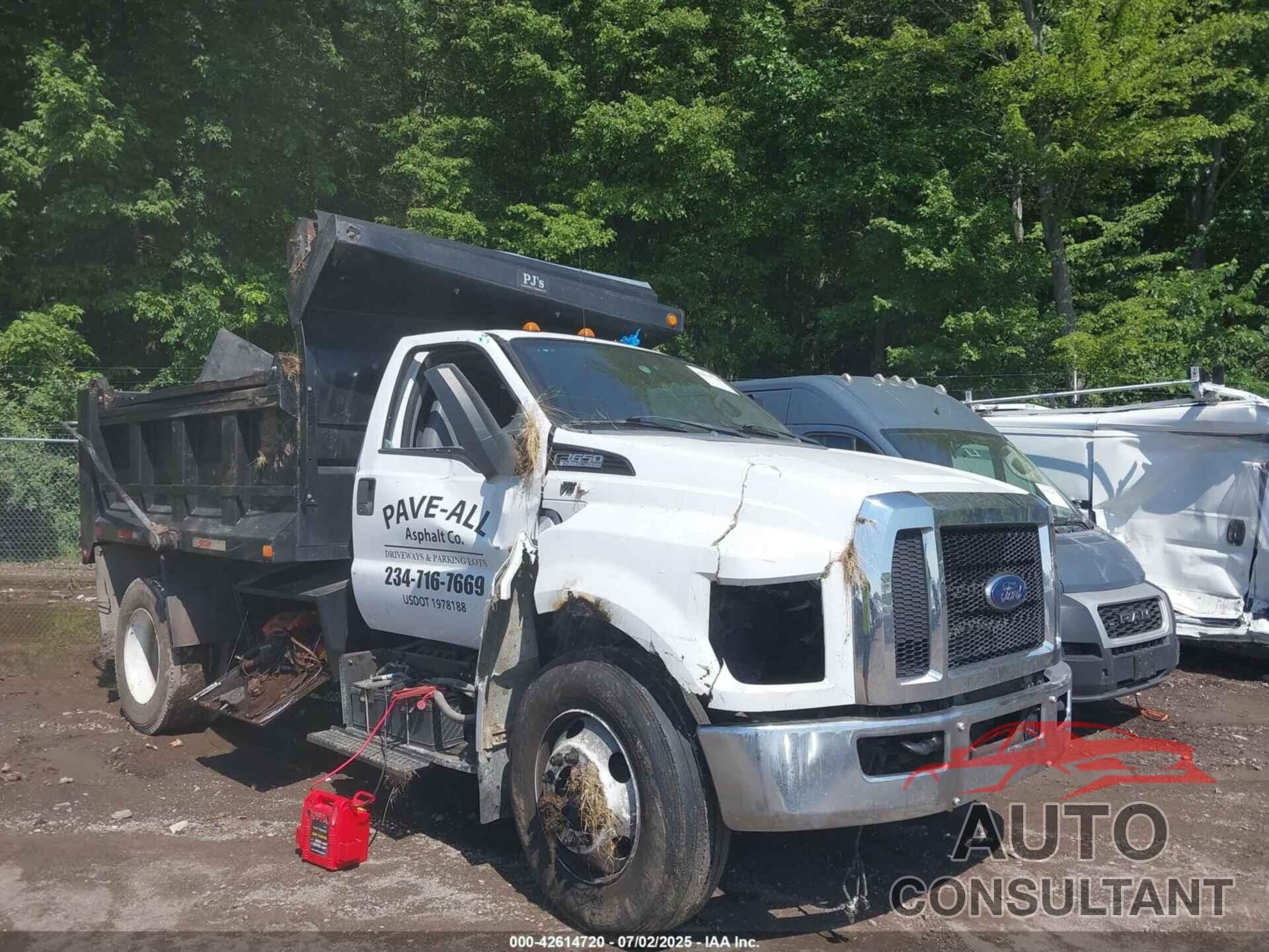 FORD F-650 GAS 2019 - 1FDNF6AY7KDF07013