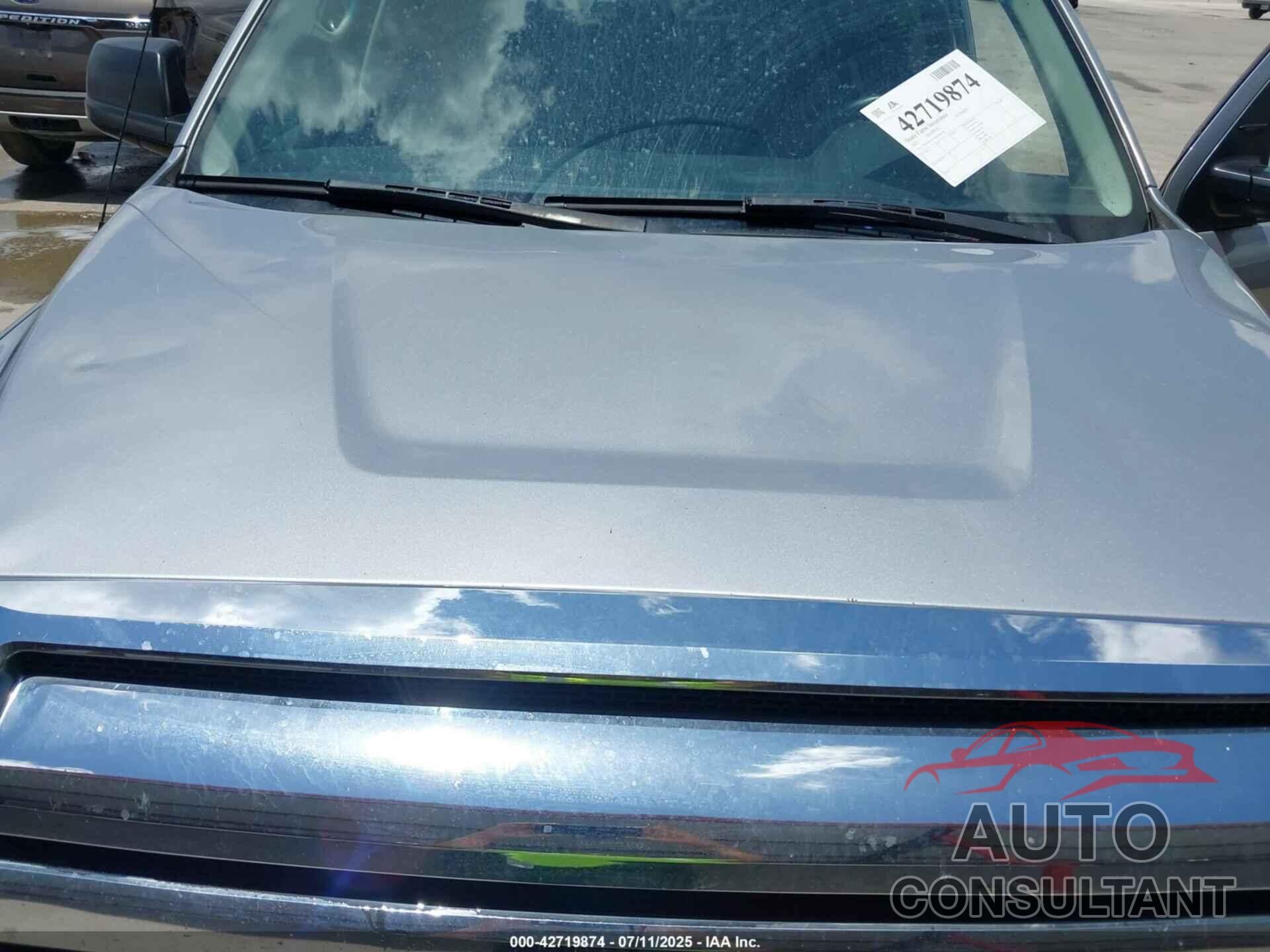 TOYOTA TUNDRA 2017 - 5TFDW5F17HX584574