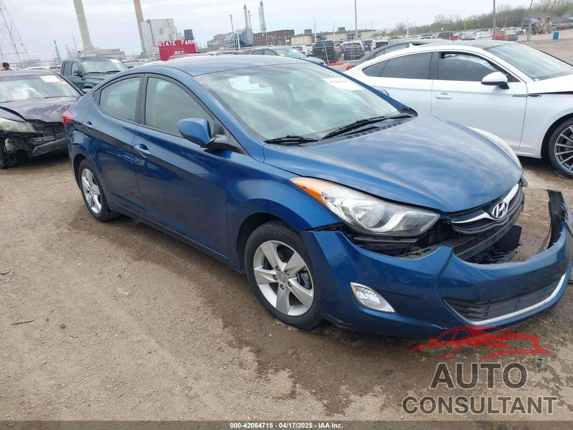 HYUNDAI ELANTRA 2013 - KMHDH4AE1DU012759