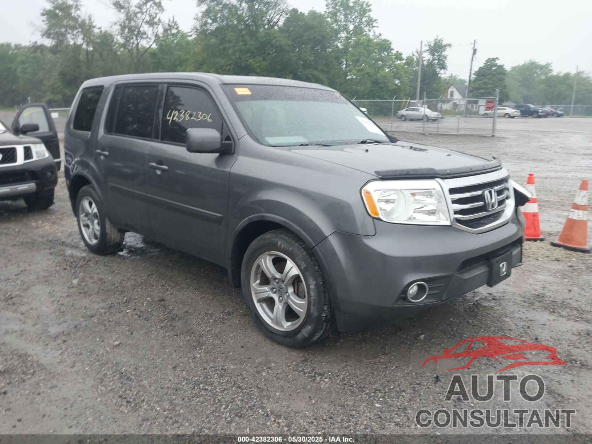 HONDA PILOT 2013 - 5FNYF4H51DB076570
