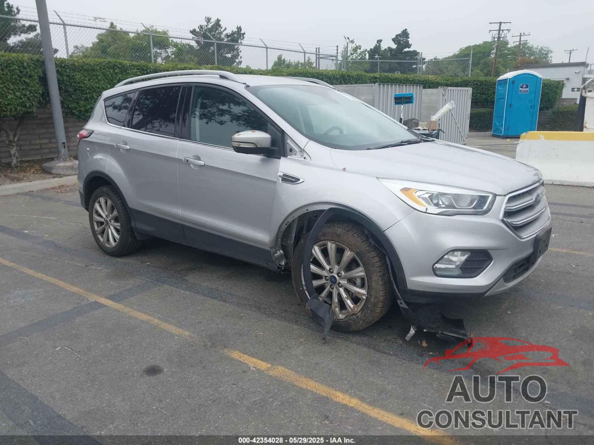 FORD ESCAPE 2017 - 1FMCU0JD5HUB29838