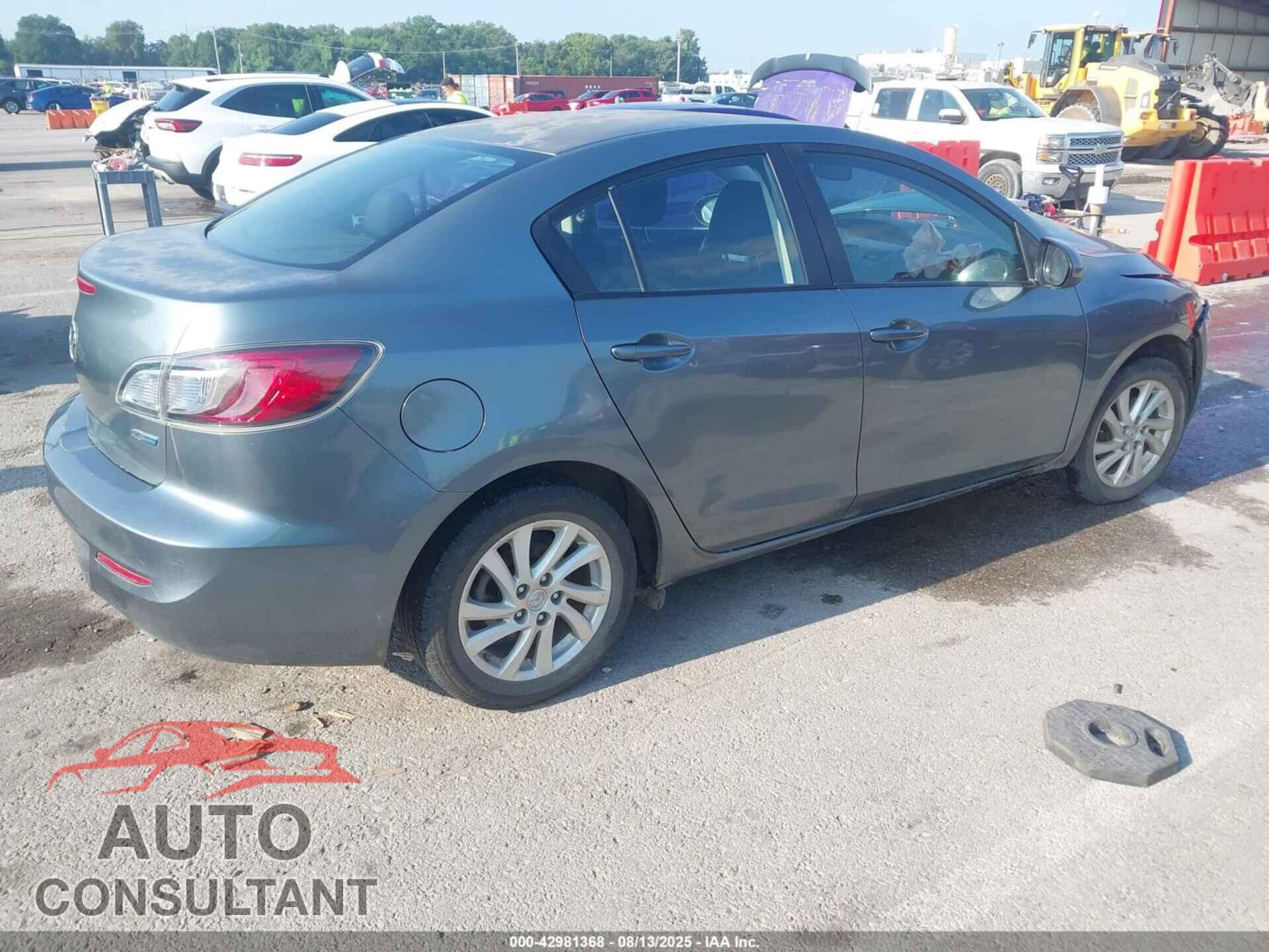 MAZDA MAZDA3 2012 - JM1BL1V77C1554792