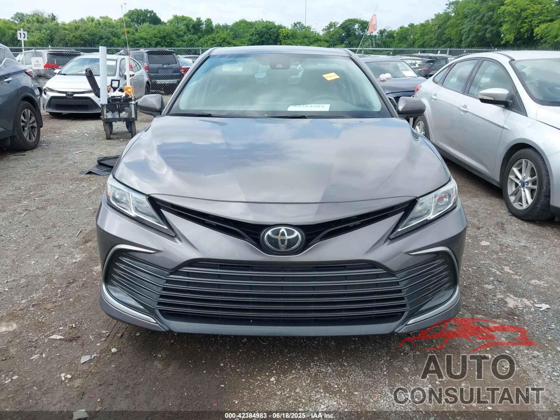 TOYOTA CAMRY 2021 - 4T1C11AK6MU420419