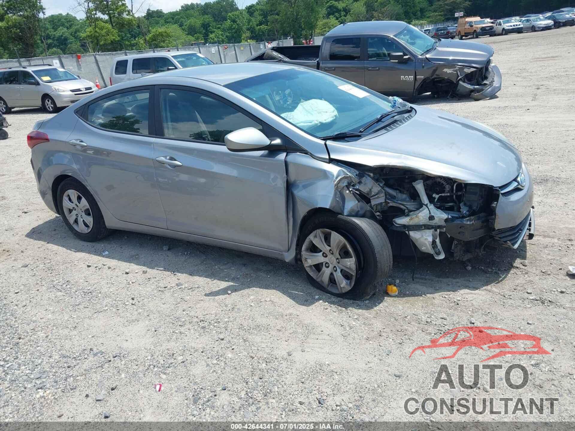 HYUNDAI ELANTRA 2016 - 5NPDH4AE2GH686356