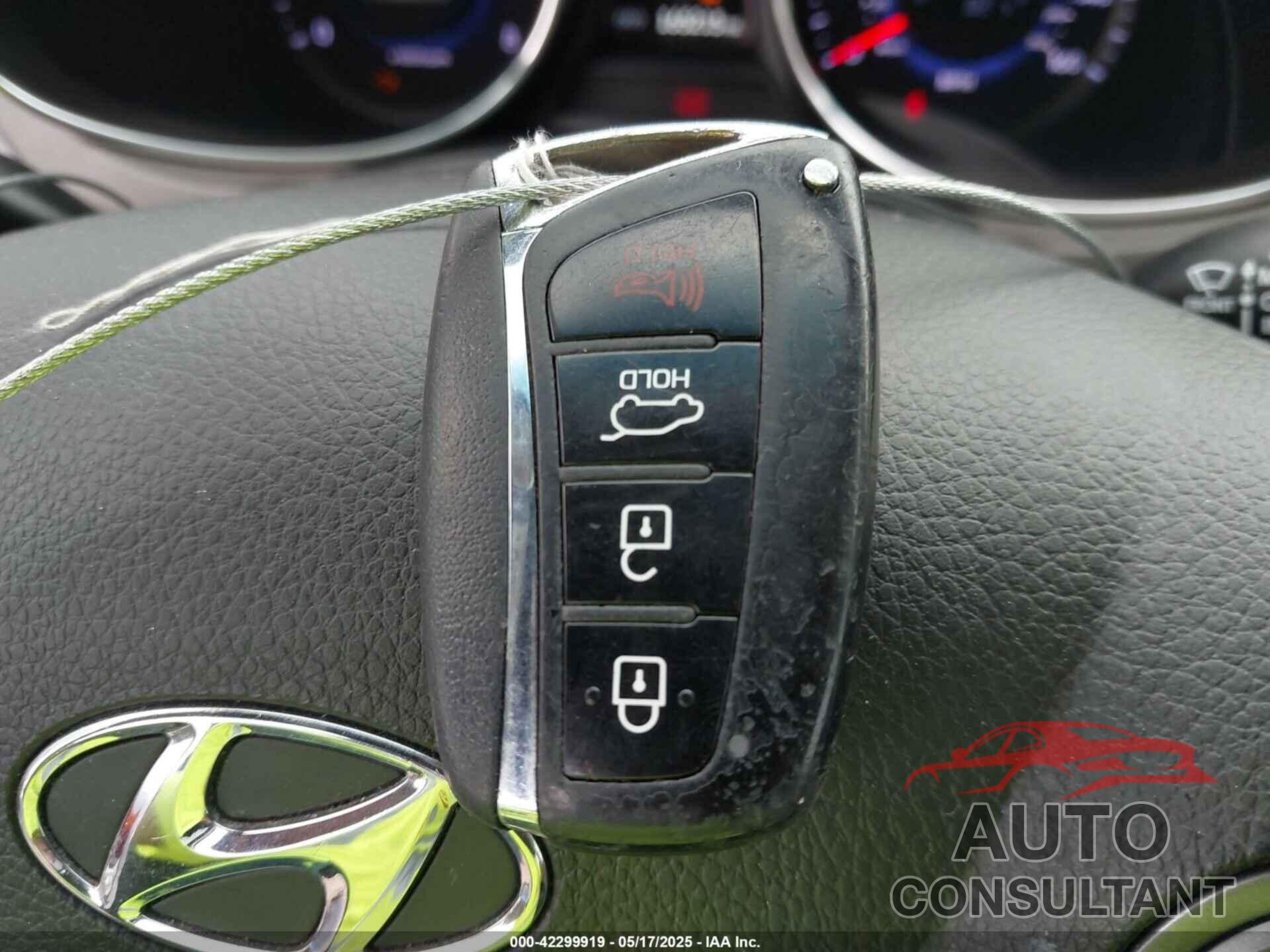 HYUNDAI SANTA FE 2016 - KM8SR4HF7GU132041