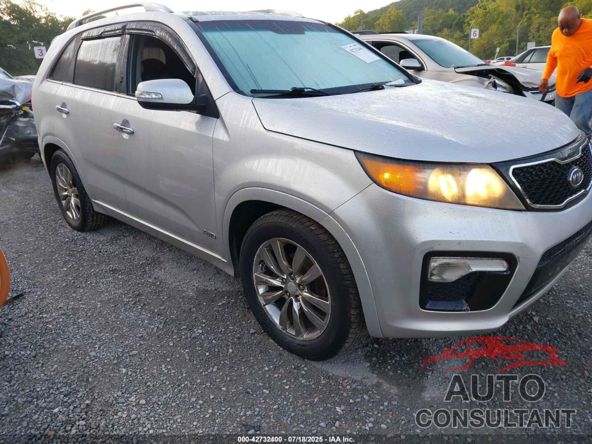 KIA SORENTO 2011 - 5XYKWDA24BG095187