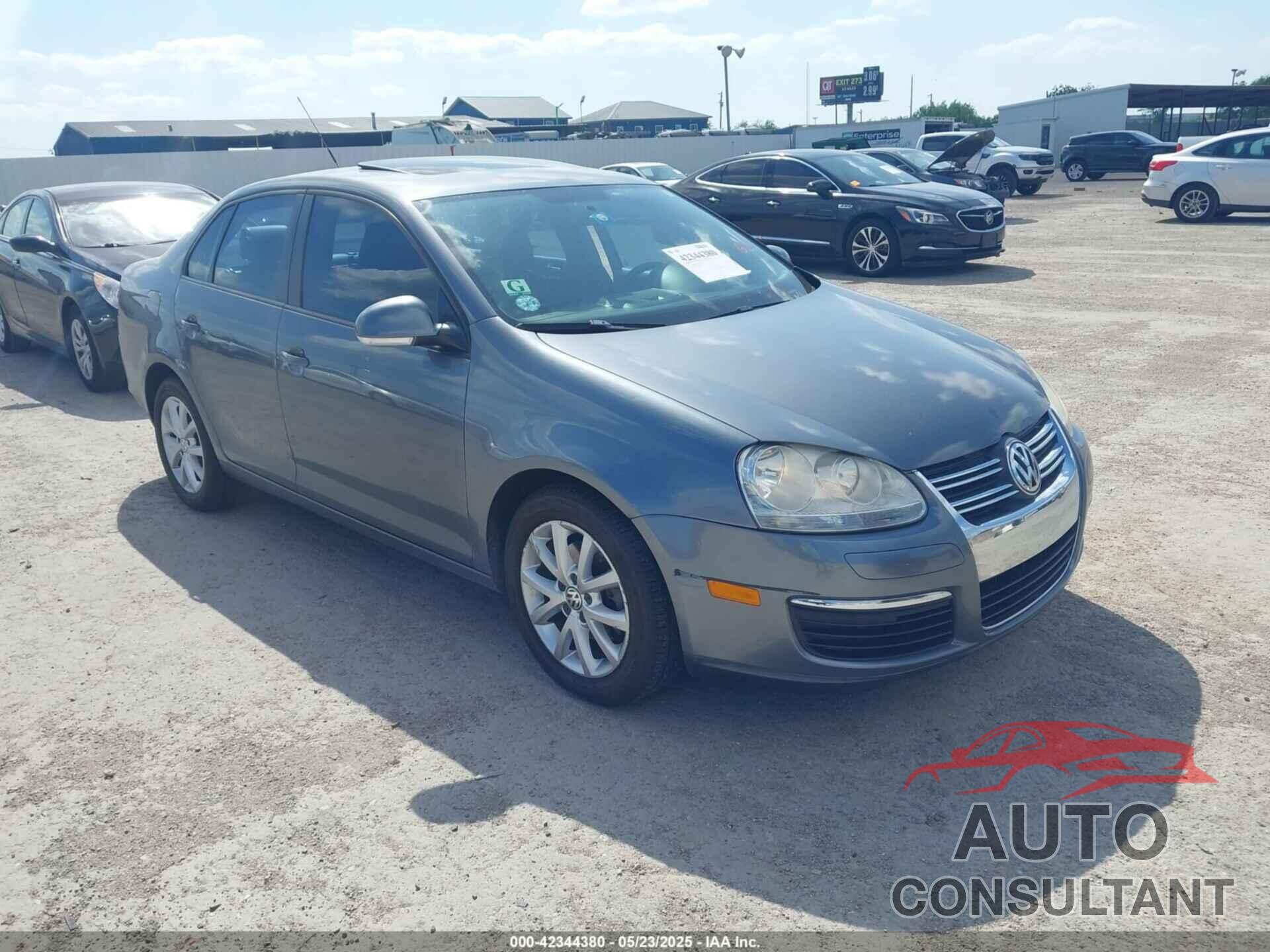 VOLKSWAGEN JETTA 2010 - 3VWRX7AJ8AM158567