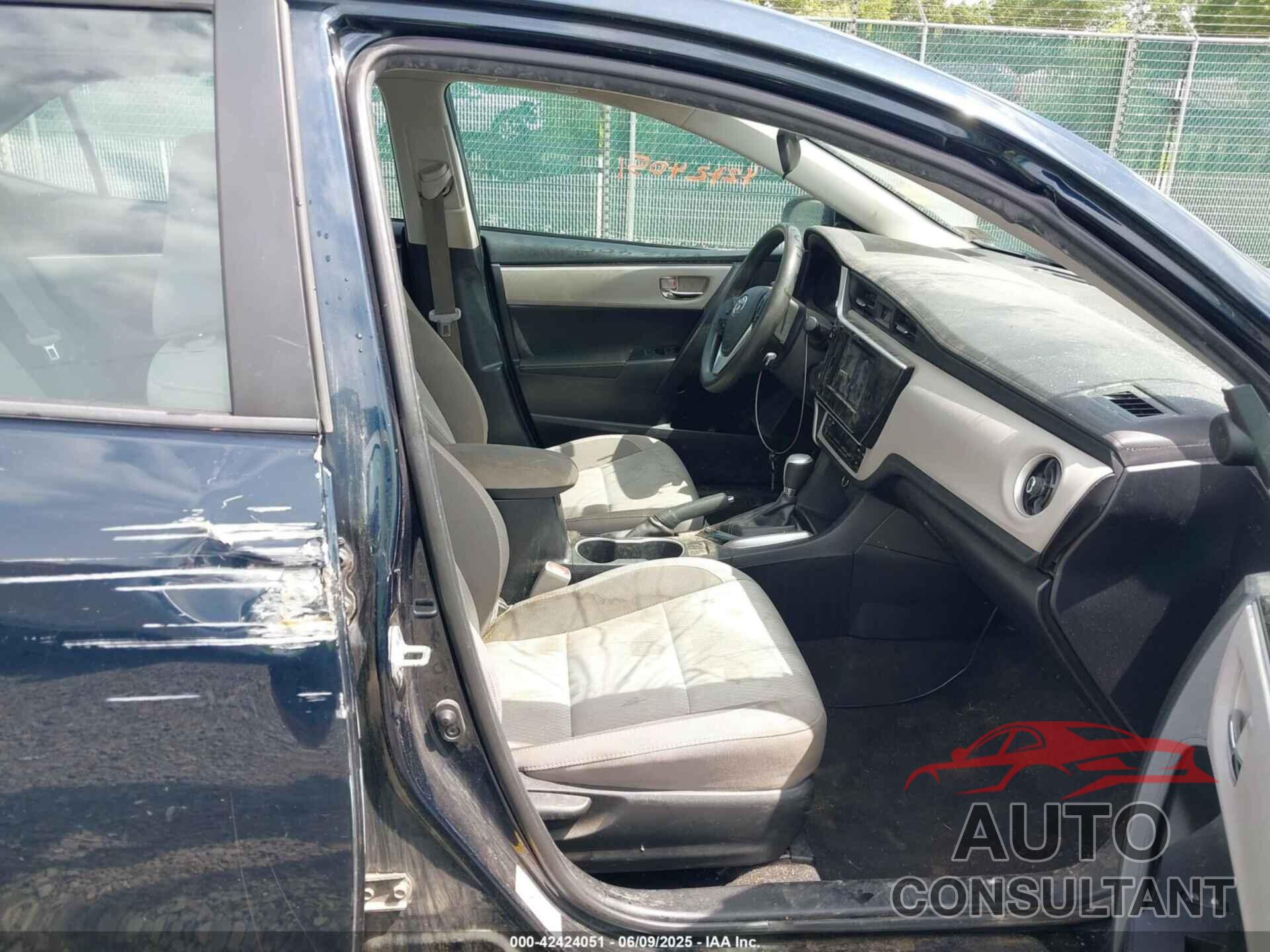 TOYOTA COROLLA 2019 - 2T1BURHE2KC134275