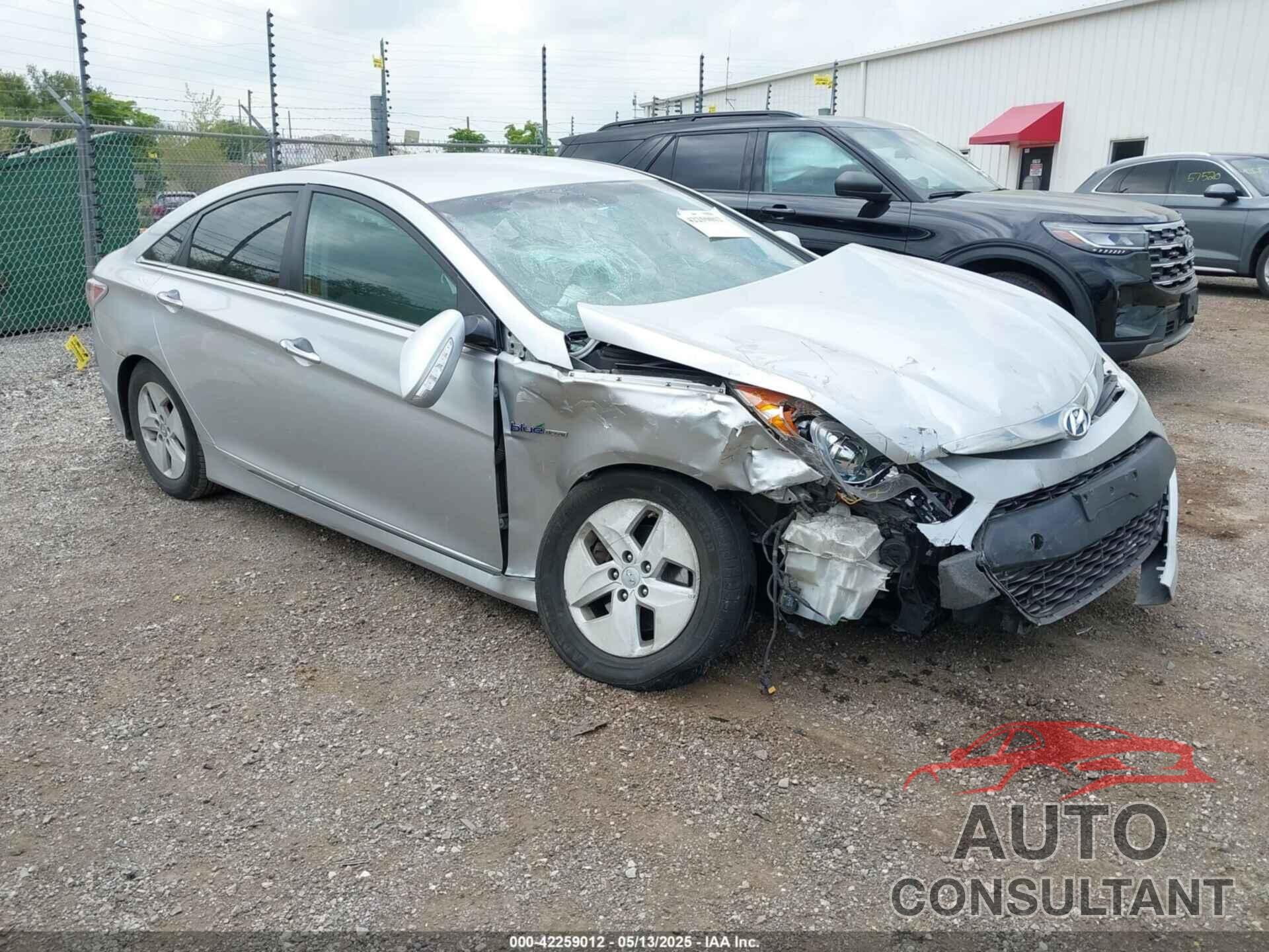 HYUNDAI SONATA HYBRID 2012 - KMHEC4A48CA046692