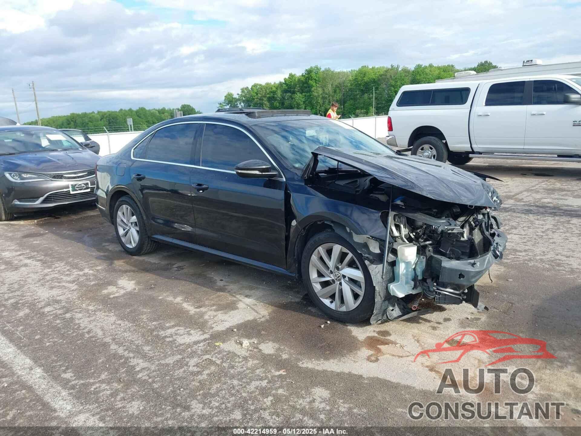 VOLKSWAGEN PASSAT 2018 - 1VWBA7A37JC040726