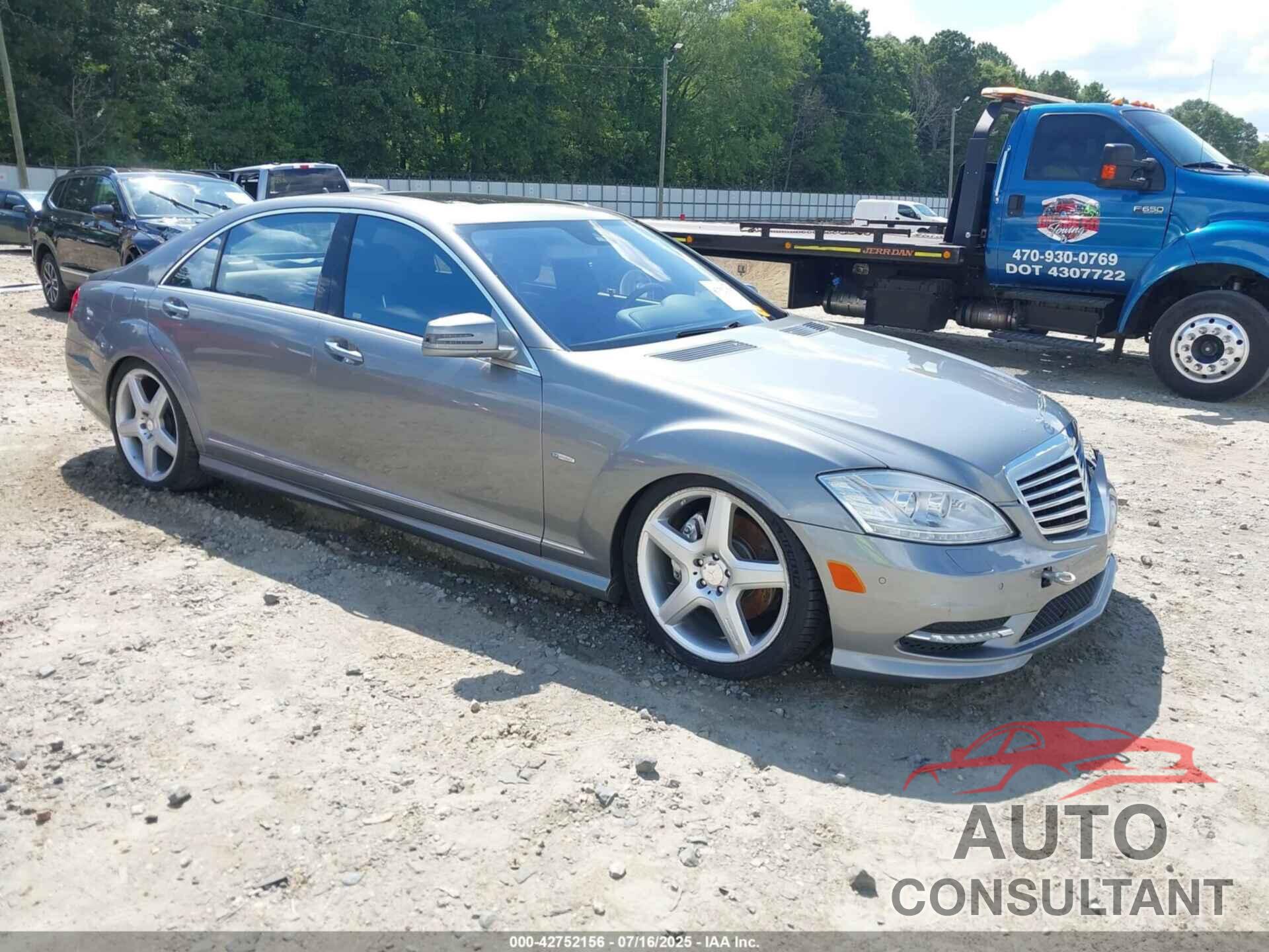 MERCEDES-BENZ S 550 2012 - WDDNG7DB0CA419685