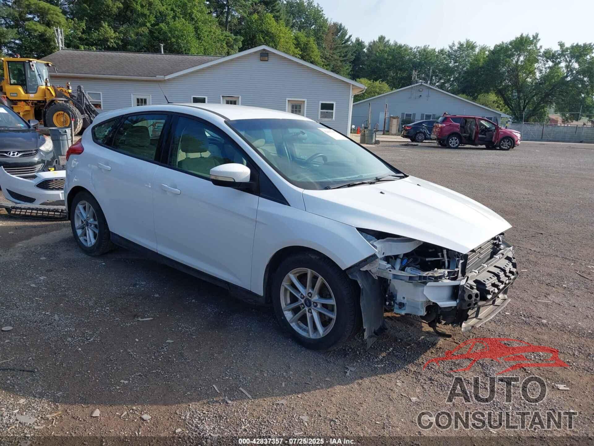 FORD FOCUS 2015 - 1FADP3K22FL355827
