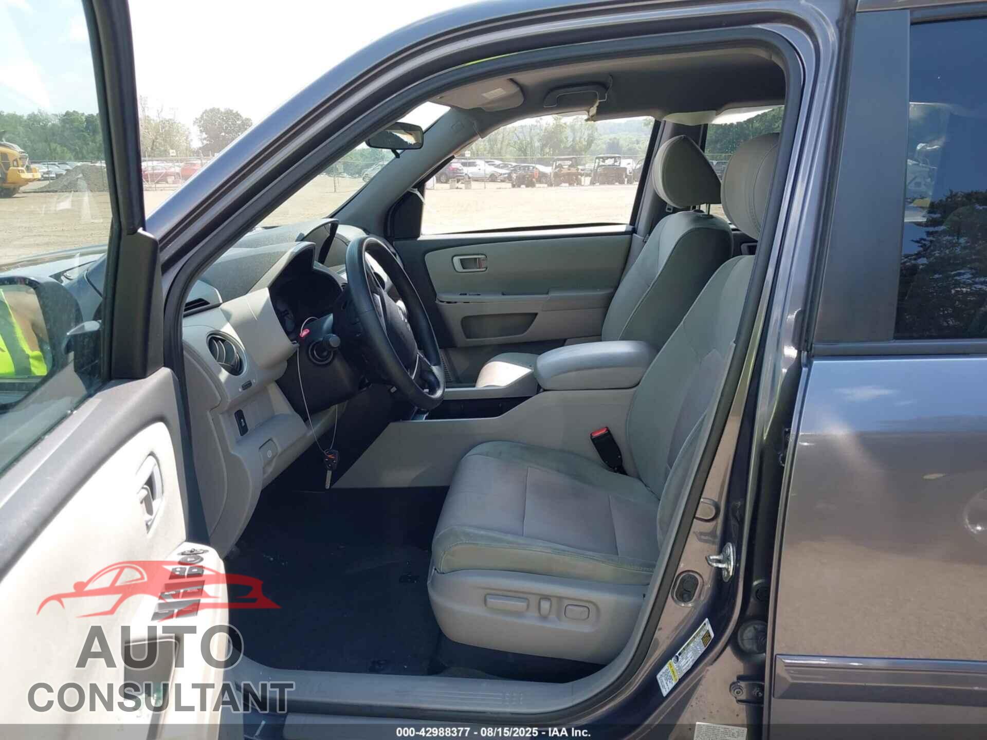 HONDA PILOT 2015 - 5FNYF4H46FB052226