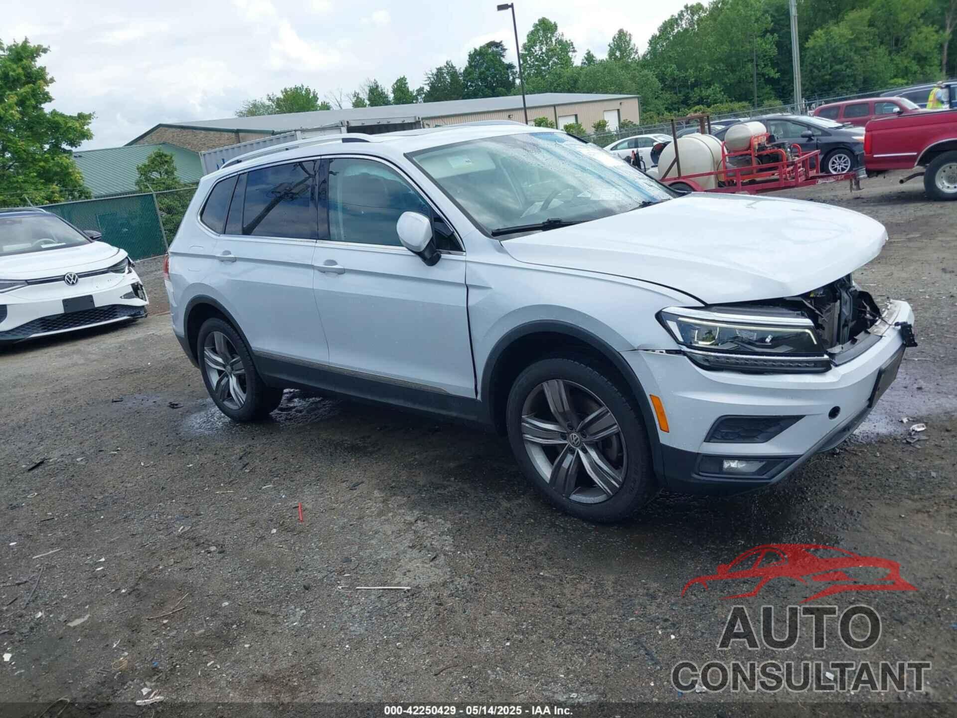 VOLKSWAGEN TIGUAN 2018 - 3VV4B7AX9JM129645