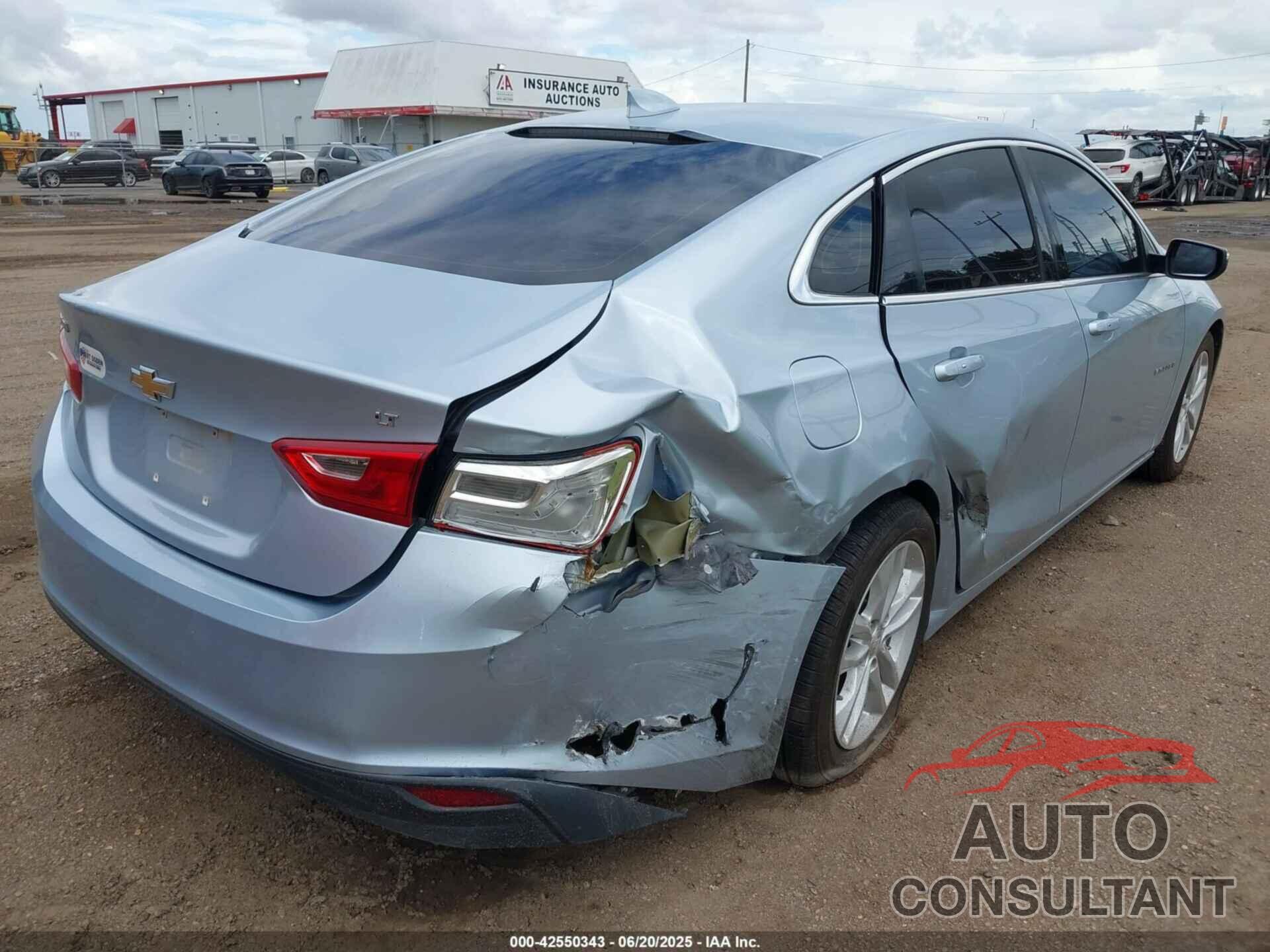 CHEVROLET MALIBU 2017 - 1G1ZE5ST5HF220491