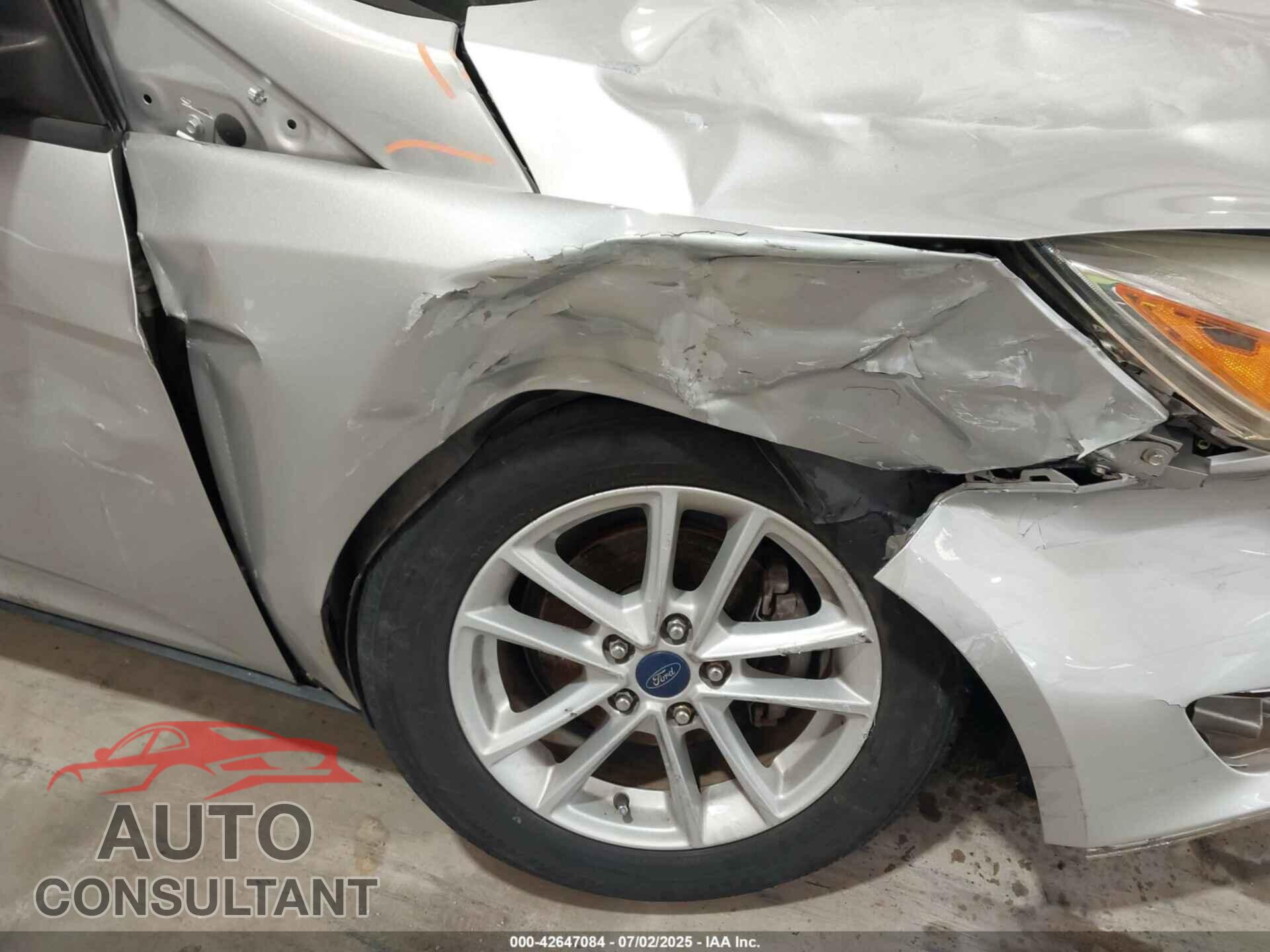FORD FOCUS 2015 - 1FADP3F28FL214500