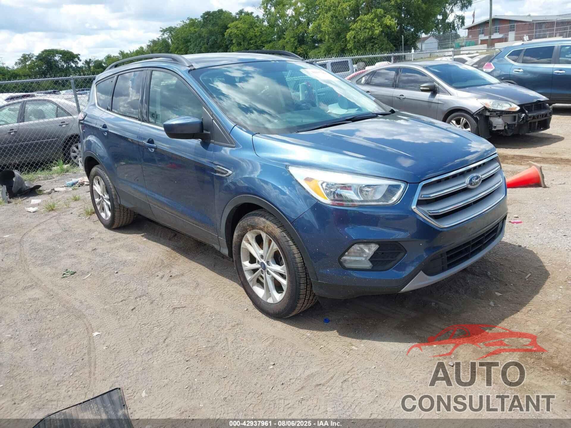 FORD ESCAPE 2018 - 1FMCU0GD6JUB10809