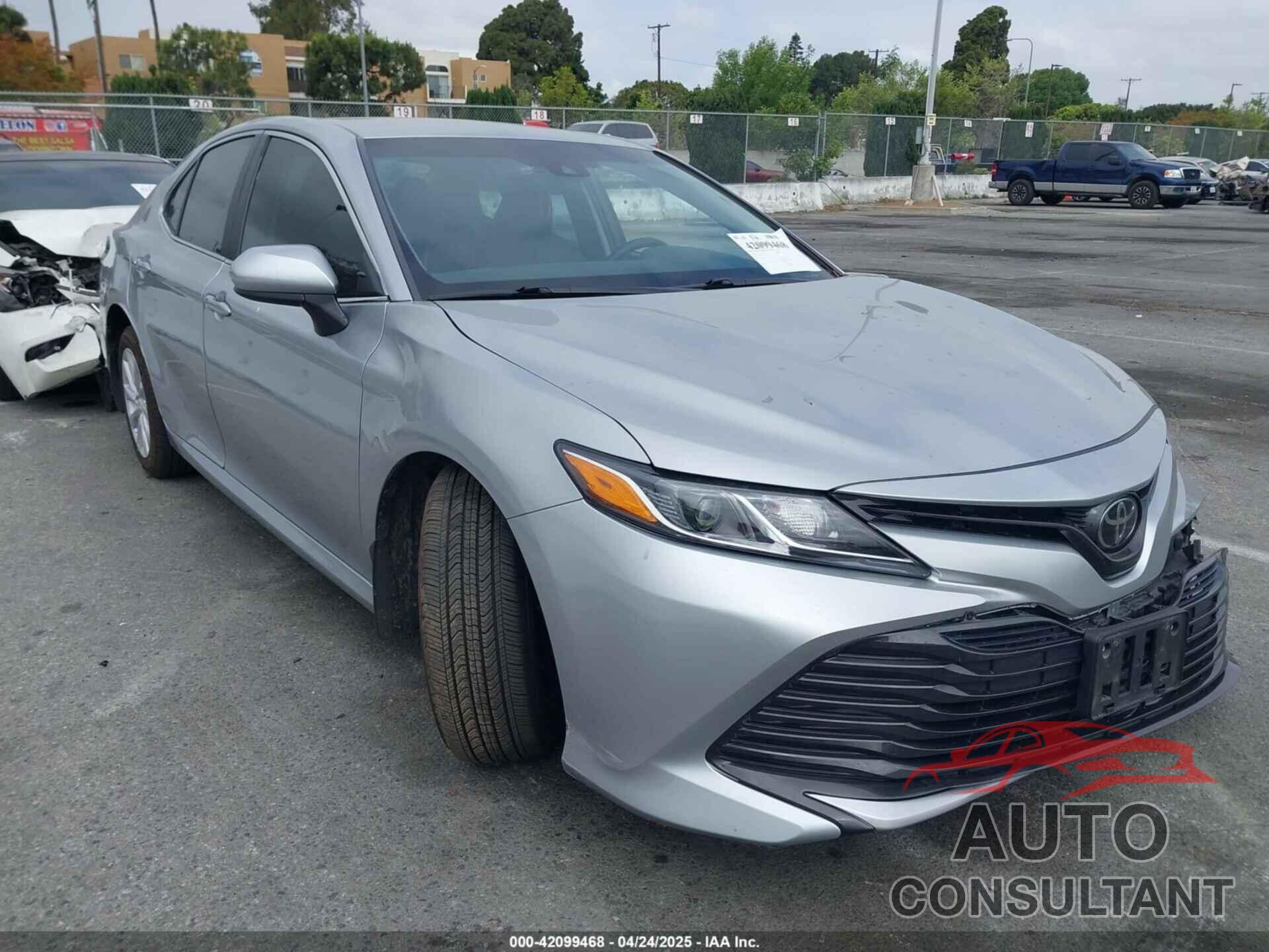 TOYOTA CAMRY 2018 - 4T1B11HK3JU634099