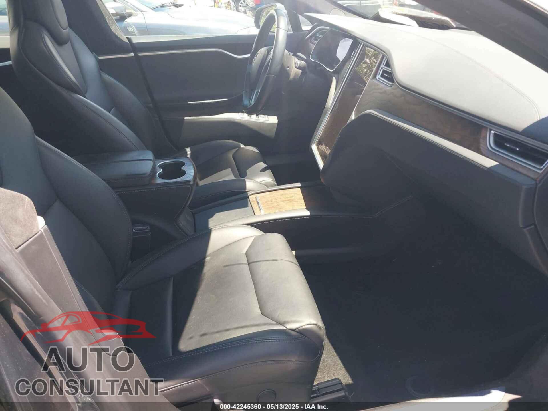 TESLA MODEL S 2017 - 5YJSA1E18HF215166