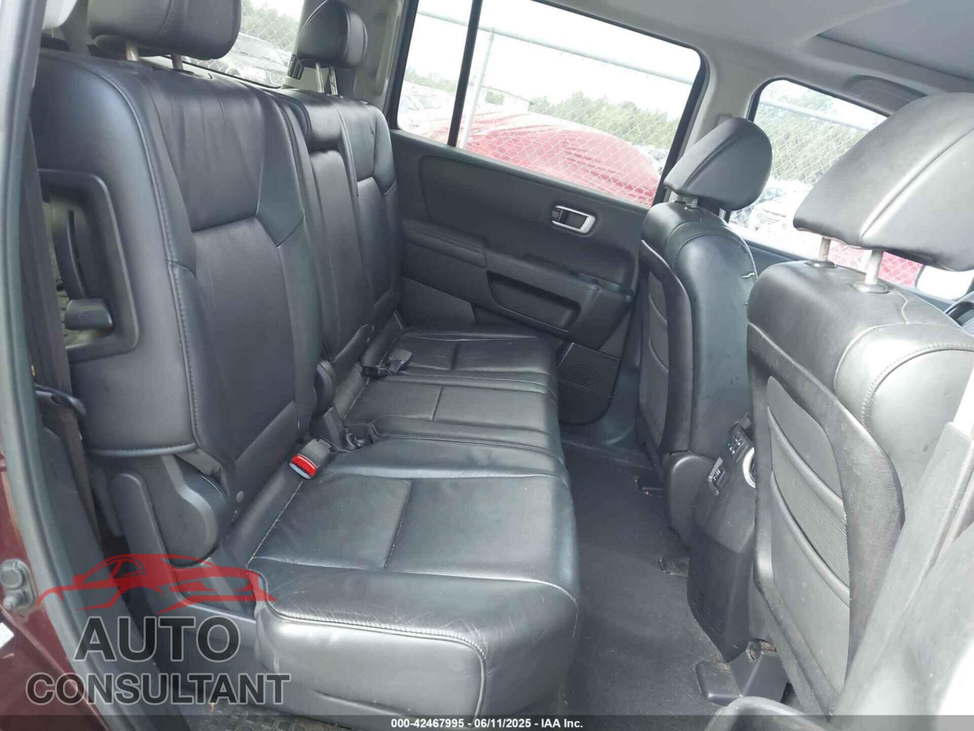 HONDA PILOT 2010 - 5FNYF3H58AB002889