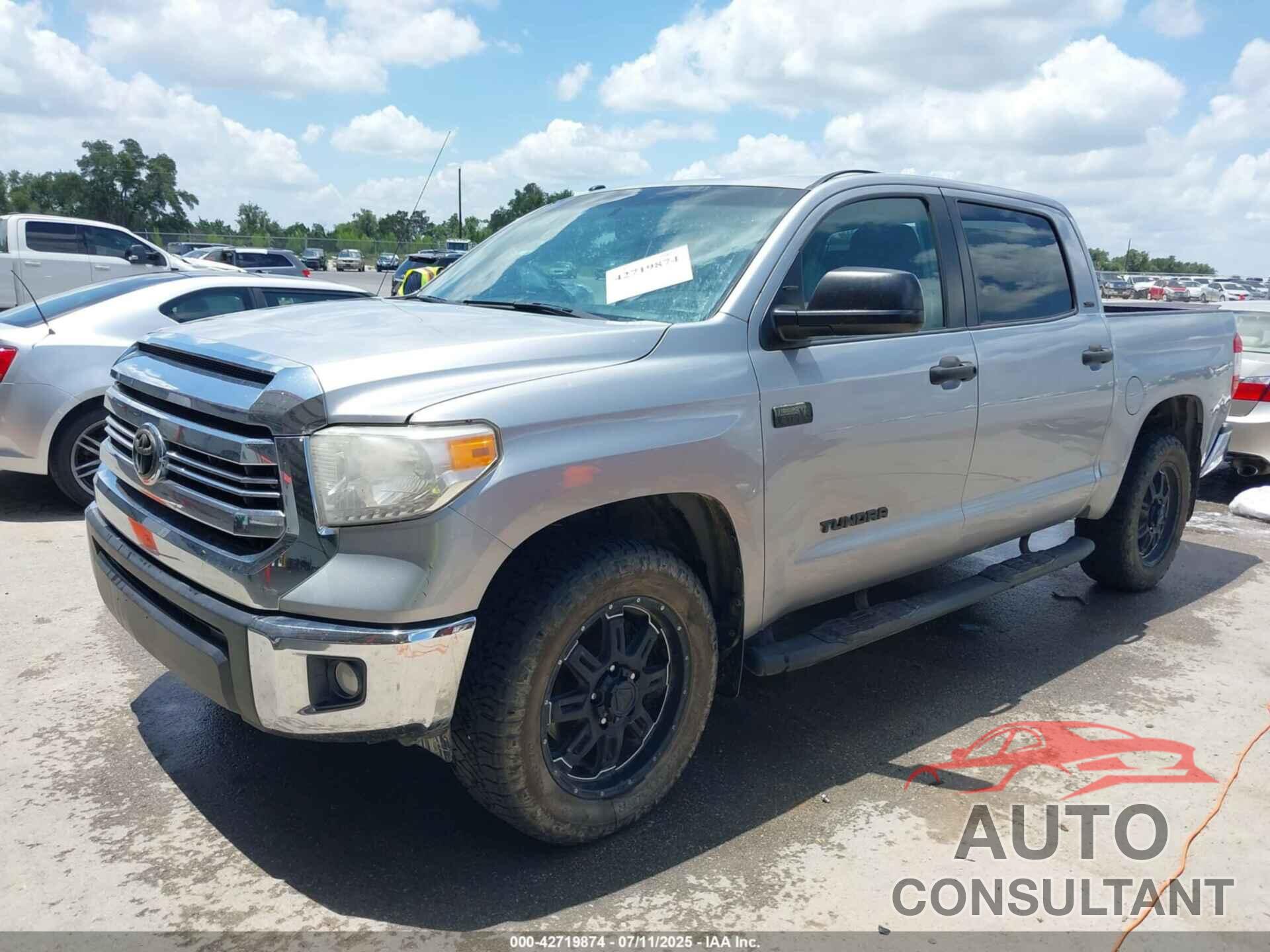TOYOTA TUNDRA 2017 - 5TFDW5F17HX584574