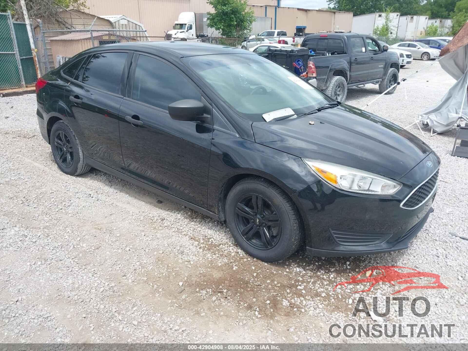 FORD FOCUS 2017 - 1FADP3E28HL328212