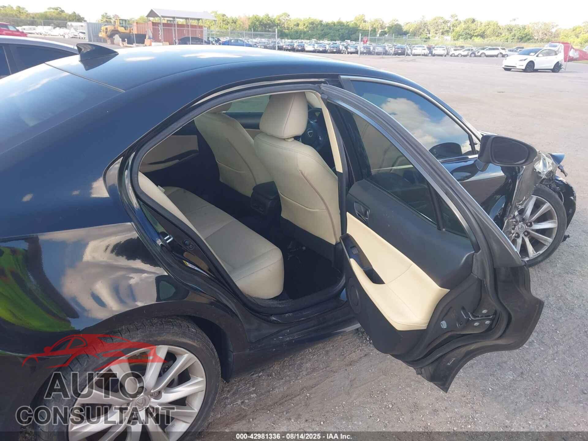 LEXUS IS 250 2014 - JTHBF1D22E5017268