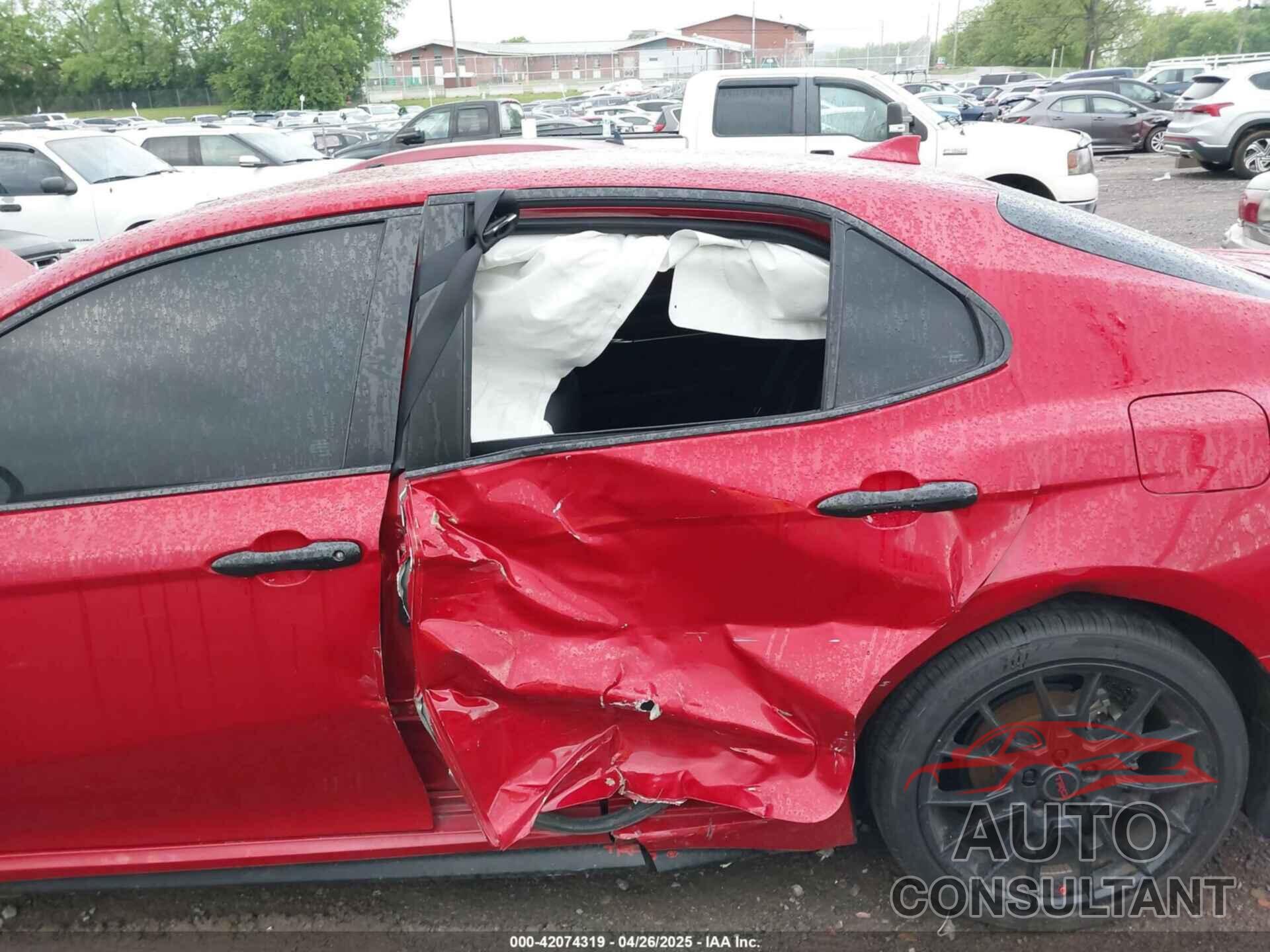 TOYOTA CAMRY 2021 - 4T1G11BK2MU045239