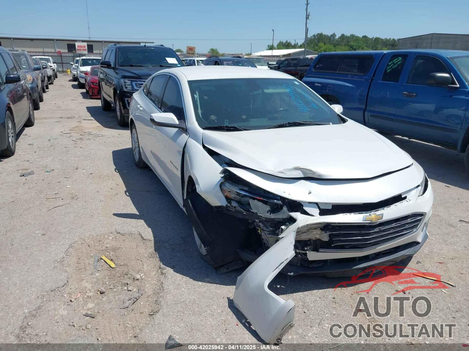 CHEVROLET MALIBU 2016 - 1G1ZE5ST5GF303076