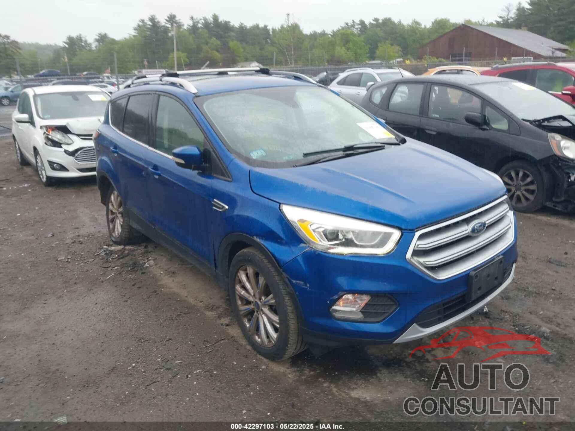 FORD ESCAPE 2017 - 1FMCU9J96HUA44409