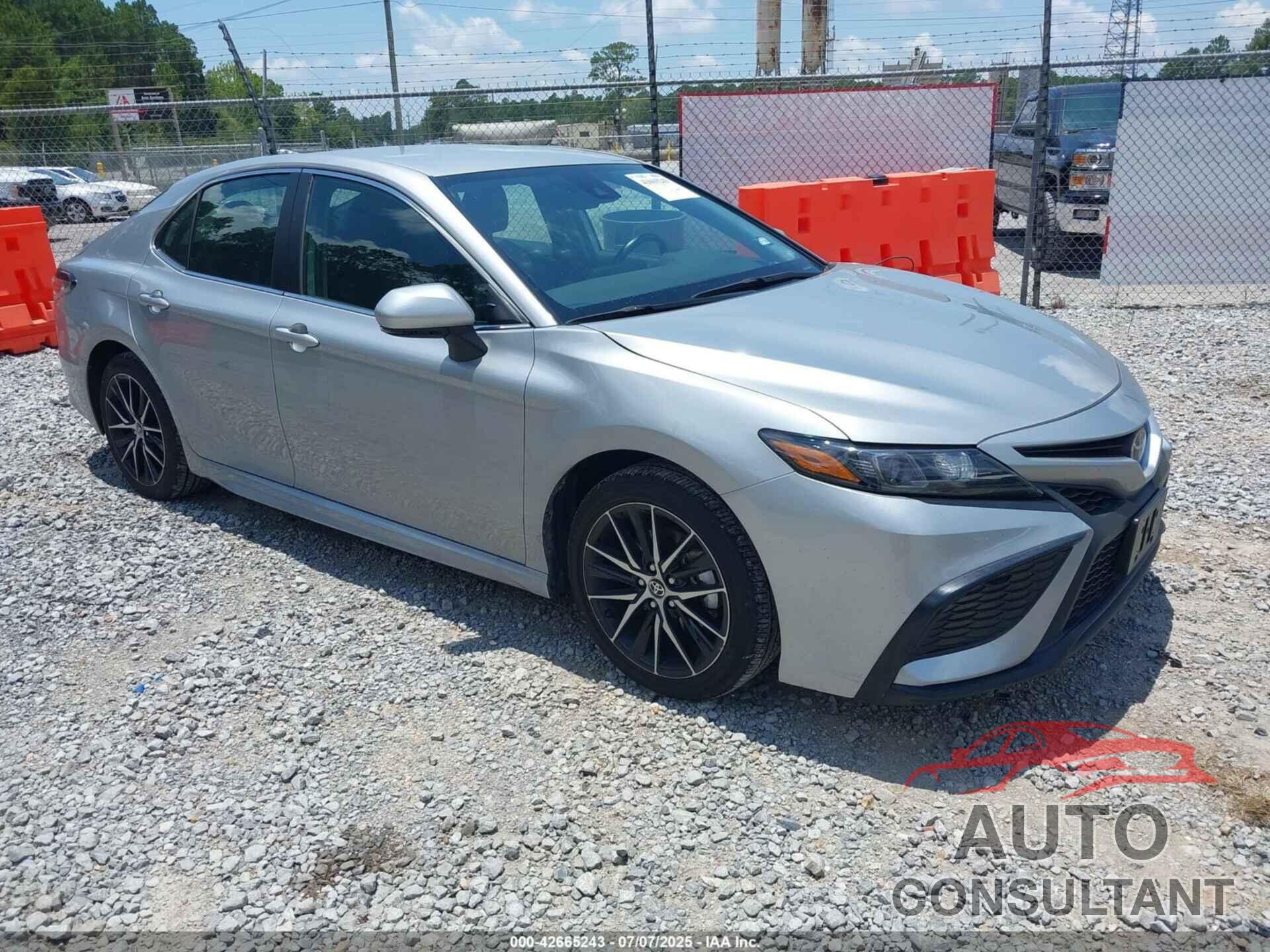 TOYOTA CAMRY 2024 - 4T1G11AKXRU239896