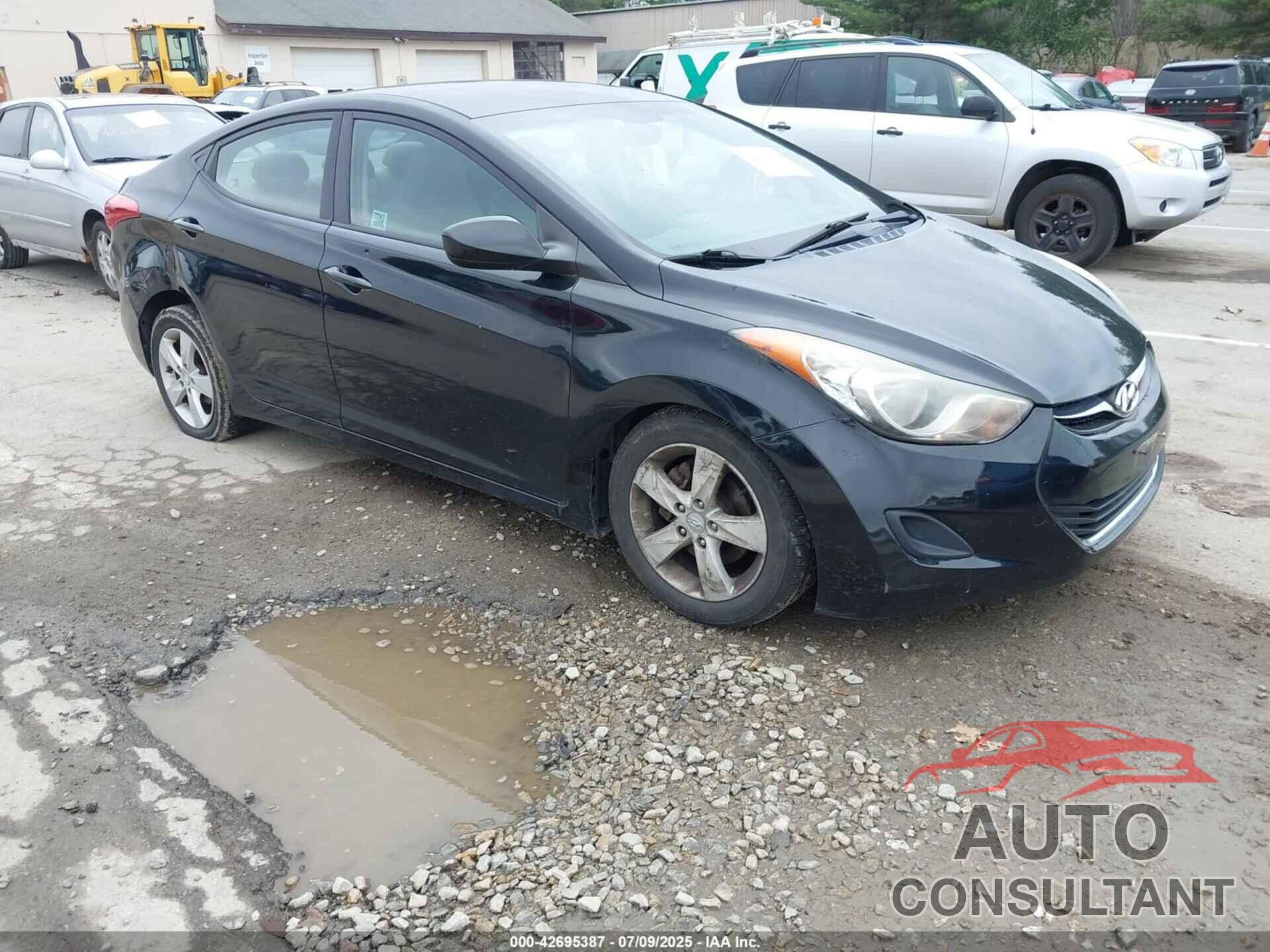 HYUNDAI ELANTRA 2011 - KMHDH4AE6BU114507