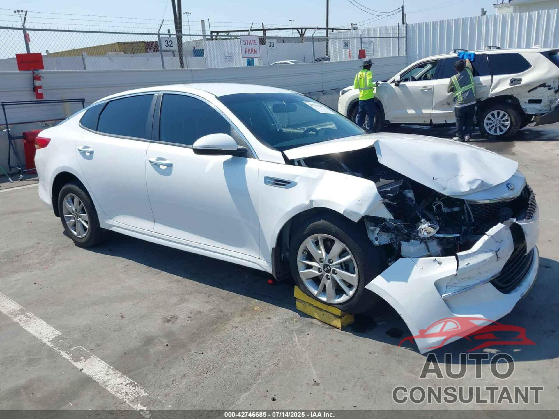 KIA OPTIMA 2017 - 5XXGT4L38HG167882