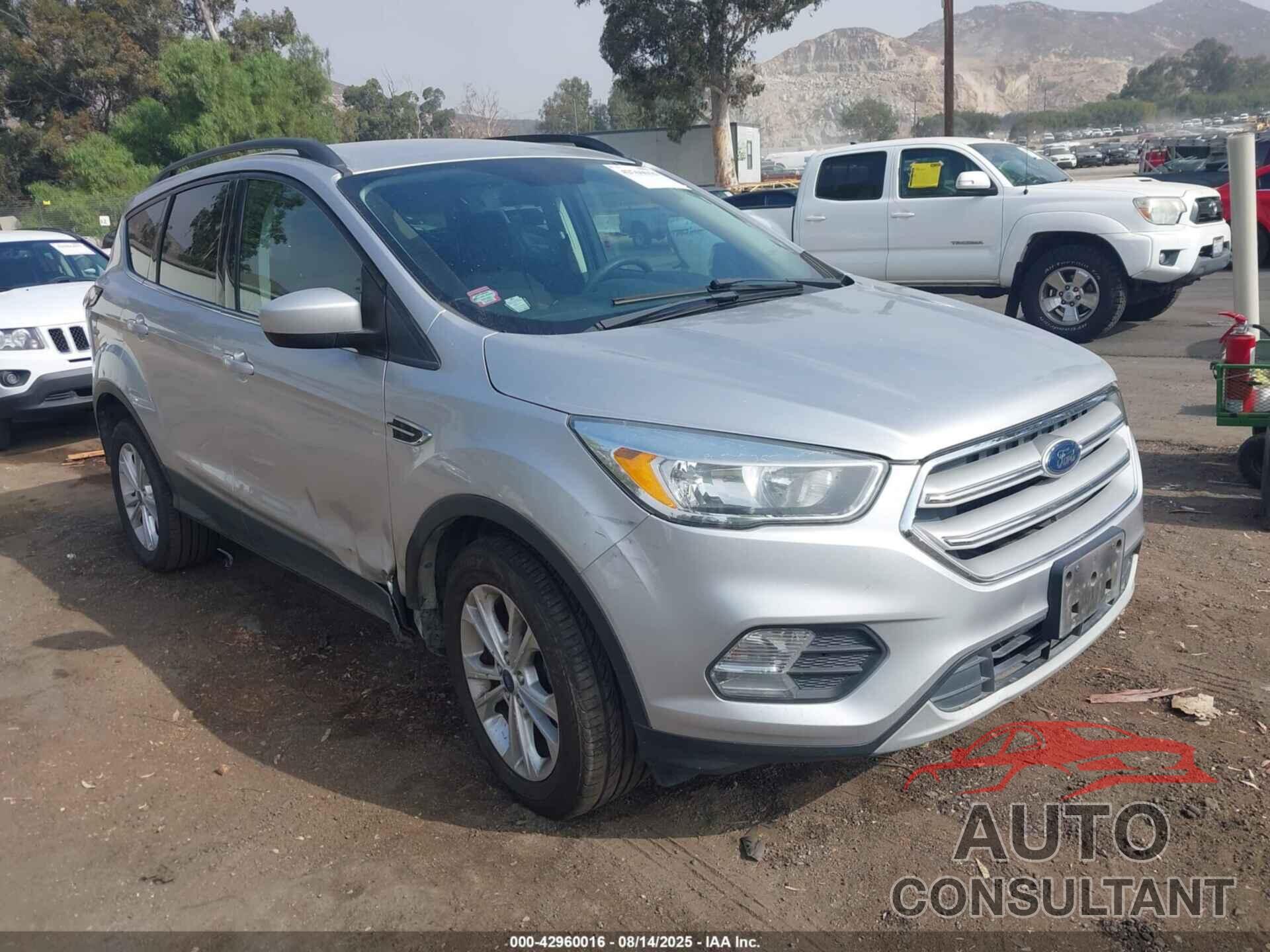 FORD ESCAPE 2018 - 1FMCU0GD6JUA64737
